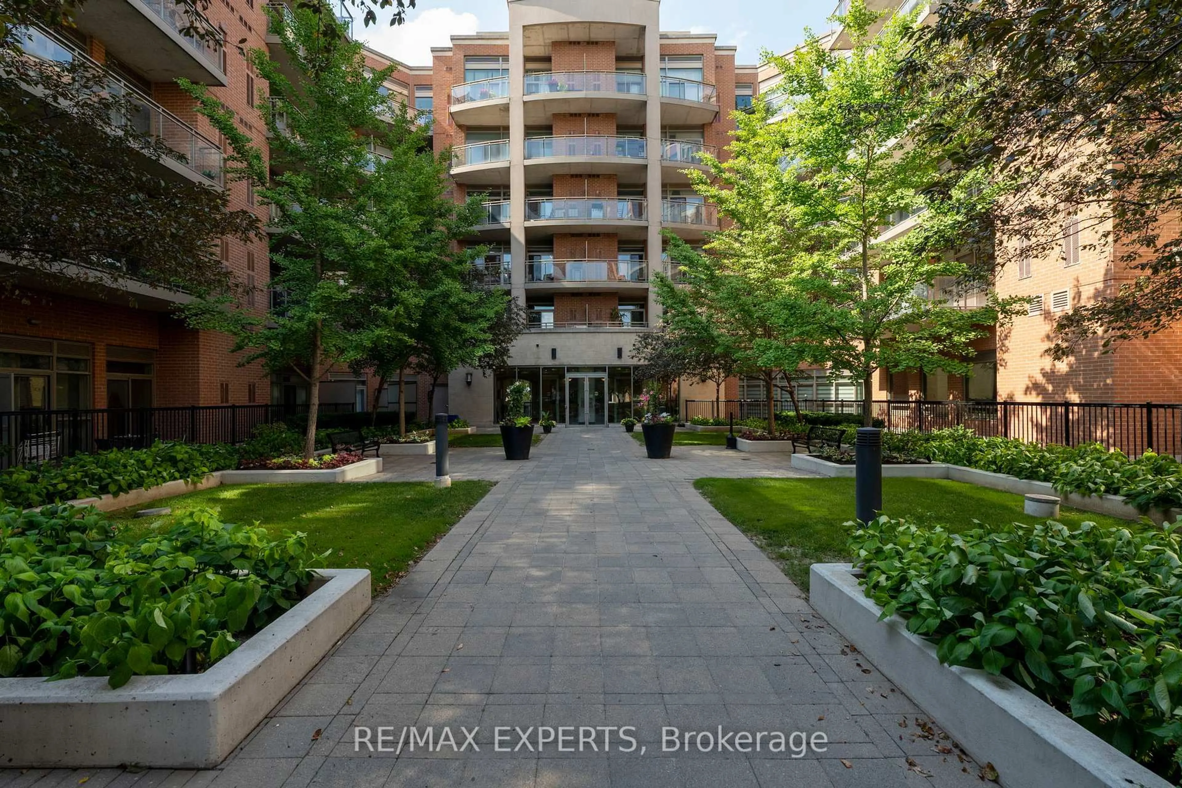 Unknown for 281 Woodbridge Ave #301, Vaughan Ontario L4L 0C6