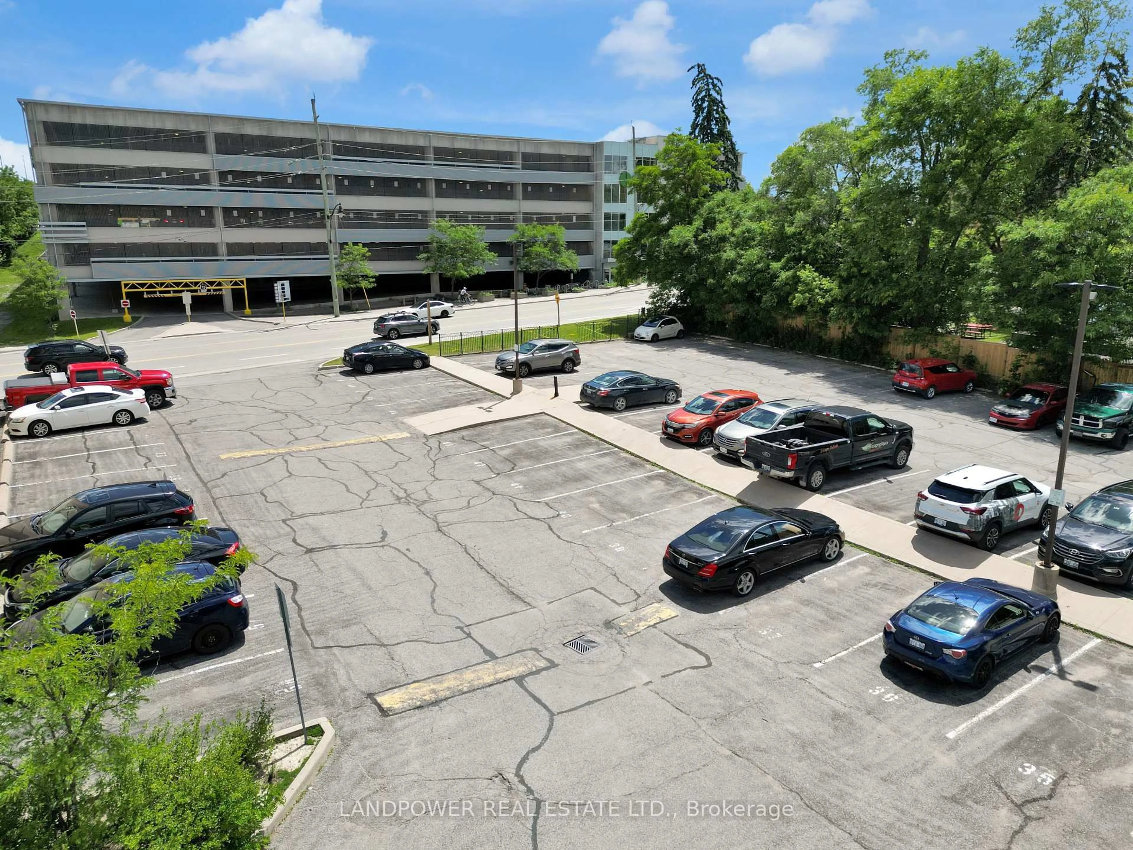 Parking for 160 Wellington St #301, Aurora Ontario L4G 1J3