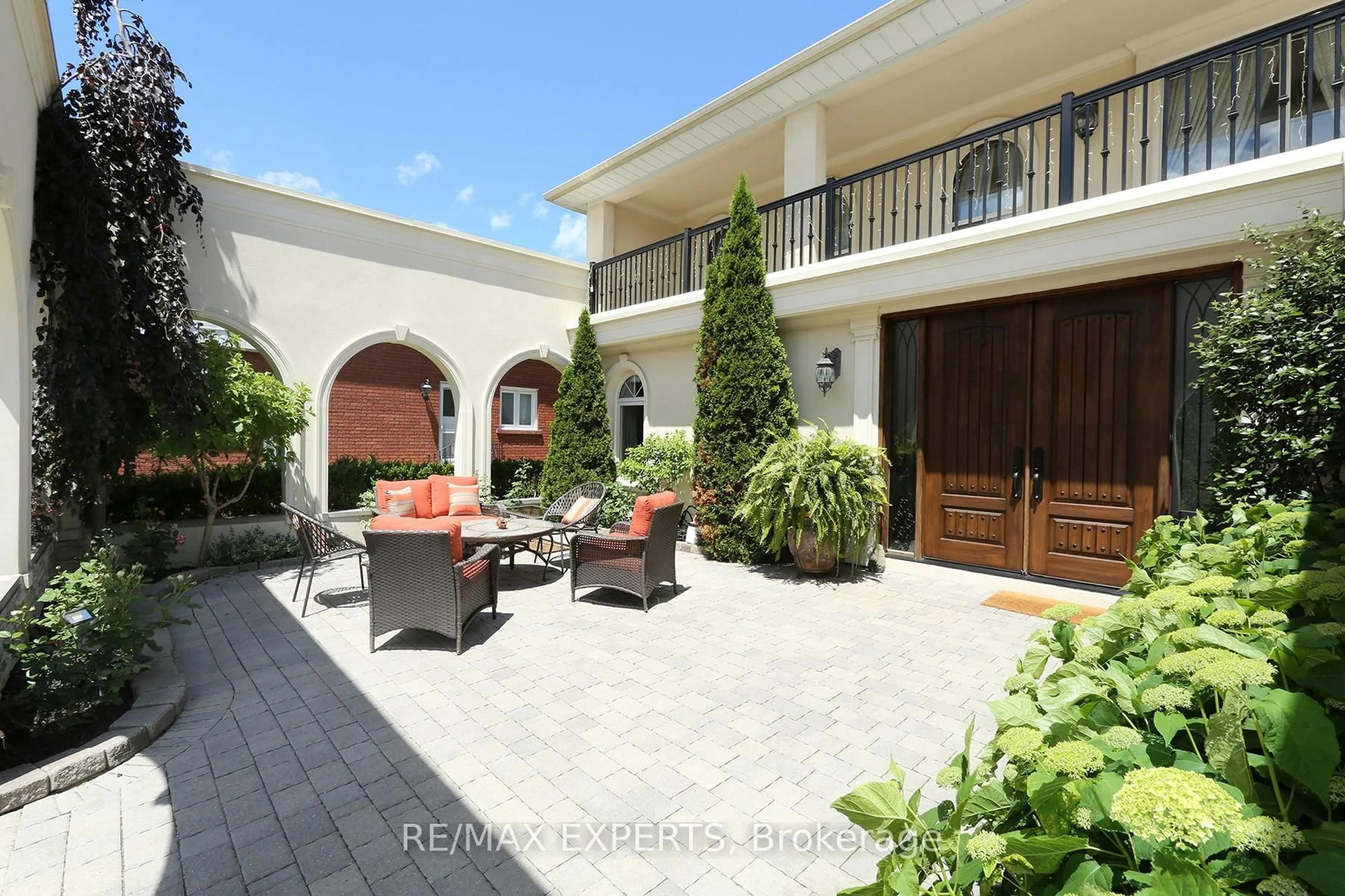 Patio, street for 57 Francis St, Vaughan Ontario L4L 1P7