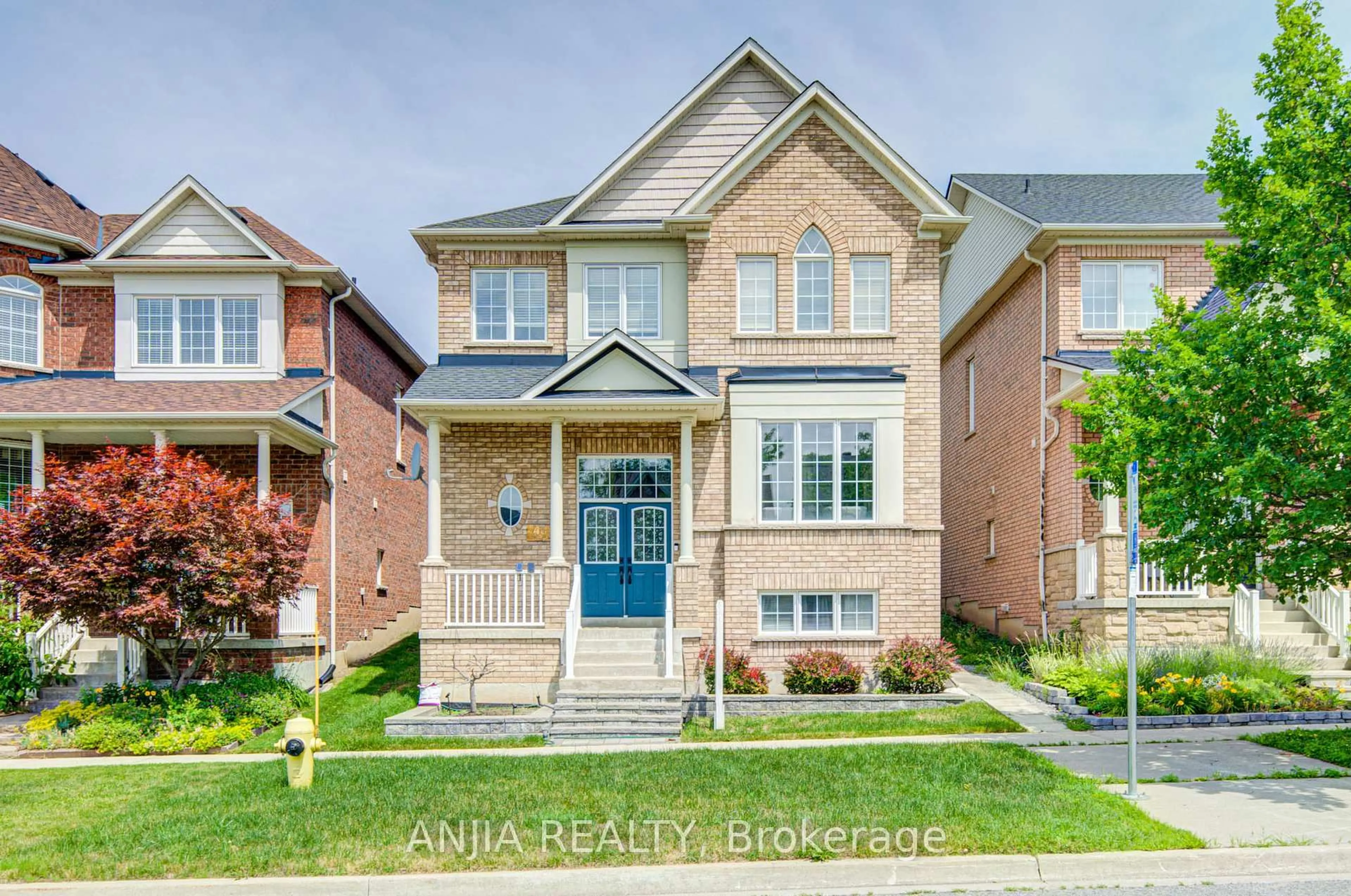 Home with brick exterior material, street for 43 Manley Ave, Whitchurch-Stouffville Ontario L4A 0C5
