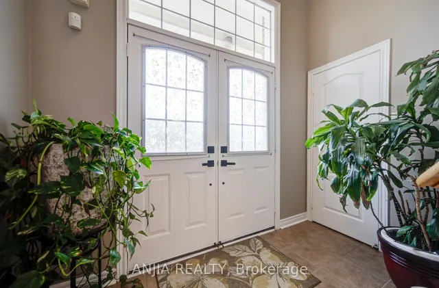 43 Manley Ave, Whitchurch-Stouffville 3