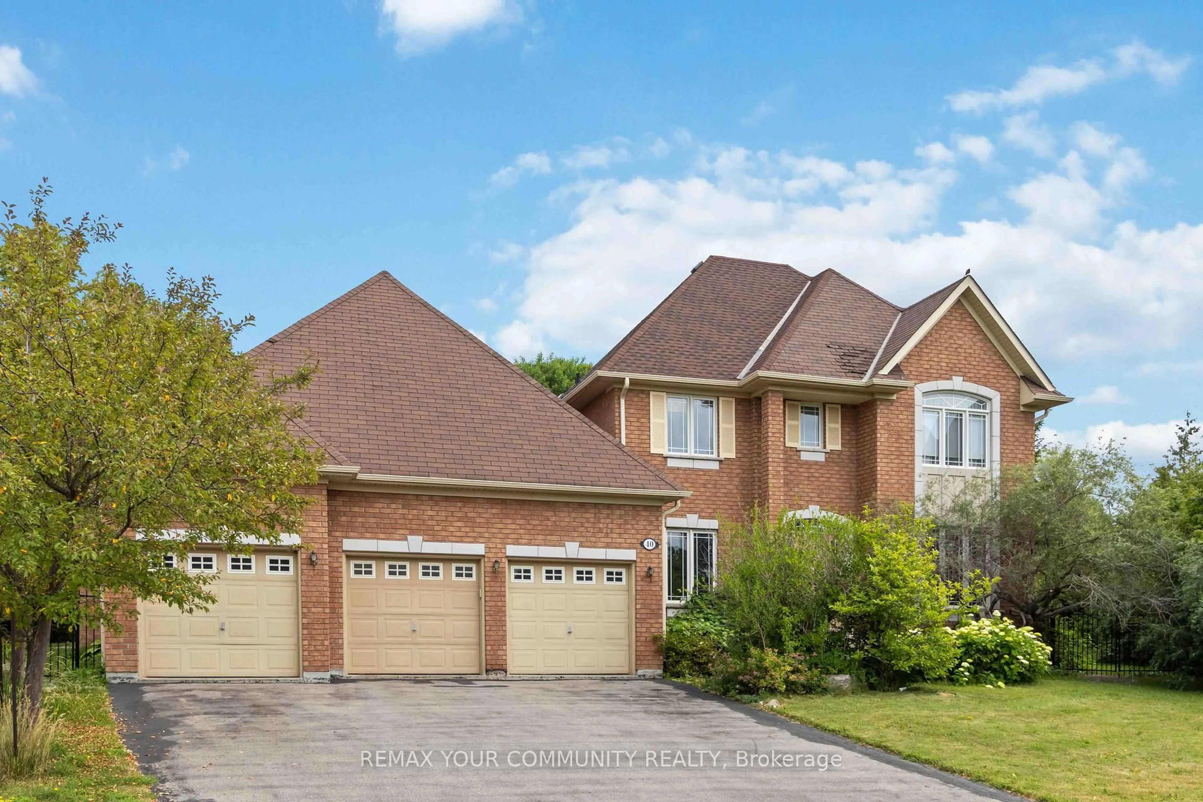 Home with brick exterior material, street for 40 Hunterwood Chse, Vaughan Ontario L6A 3R9