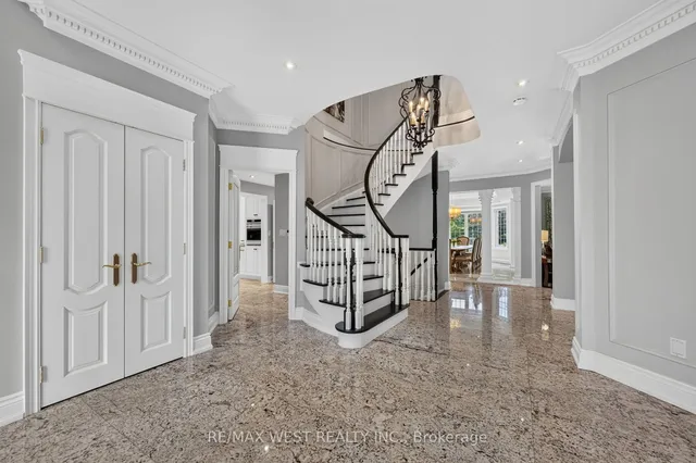 37 Maple Grove Ave, Richmond Hill 3