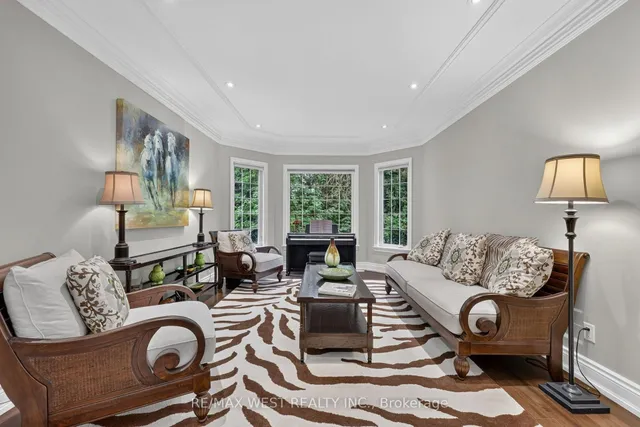 37 Maple Grove Ave, Richmond Hill 4