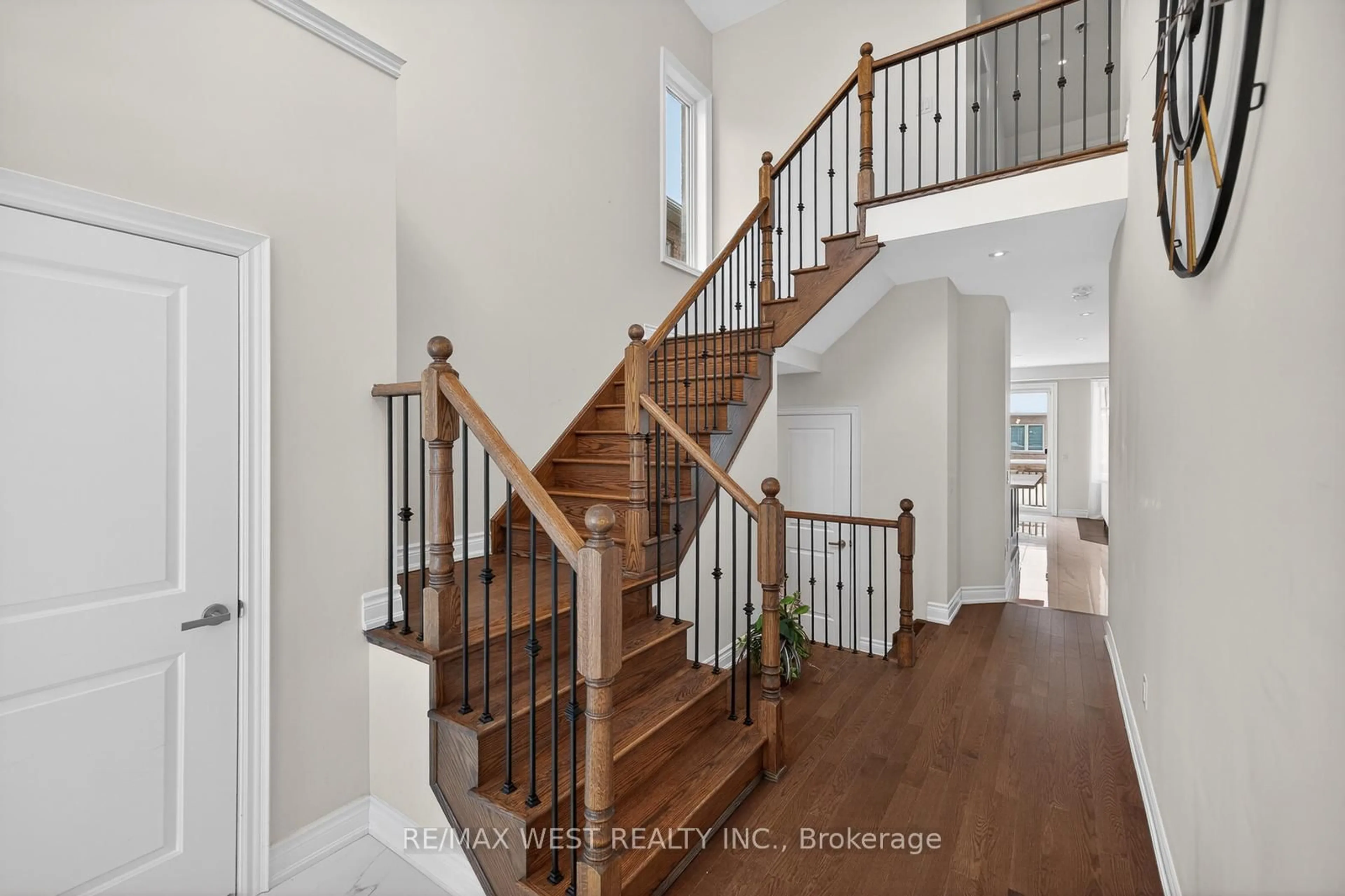 Unknown for 90 Watershed Gate, East Gwillimbury Ontario L9N 0Y2