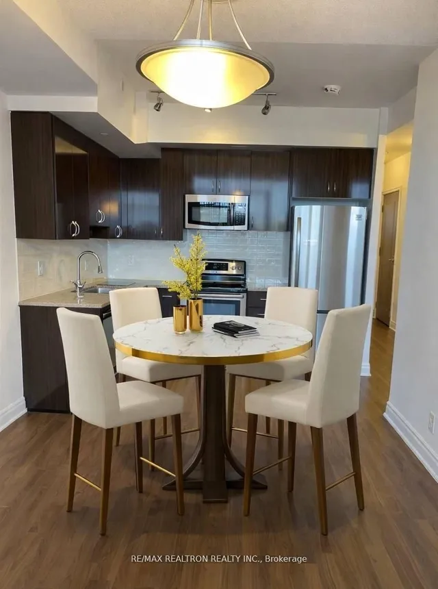 7165 Yonge St #1515, Markham 4