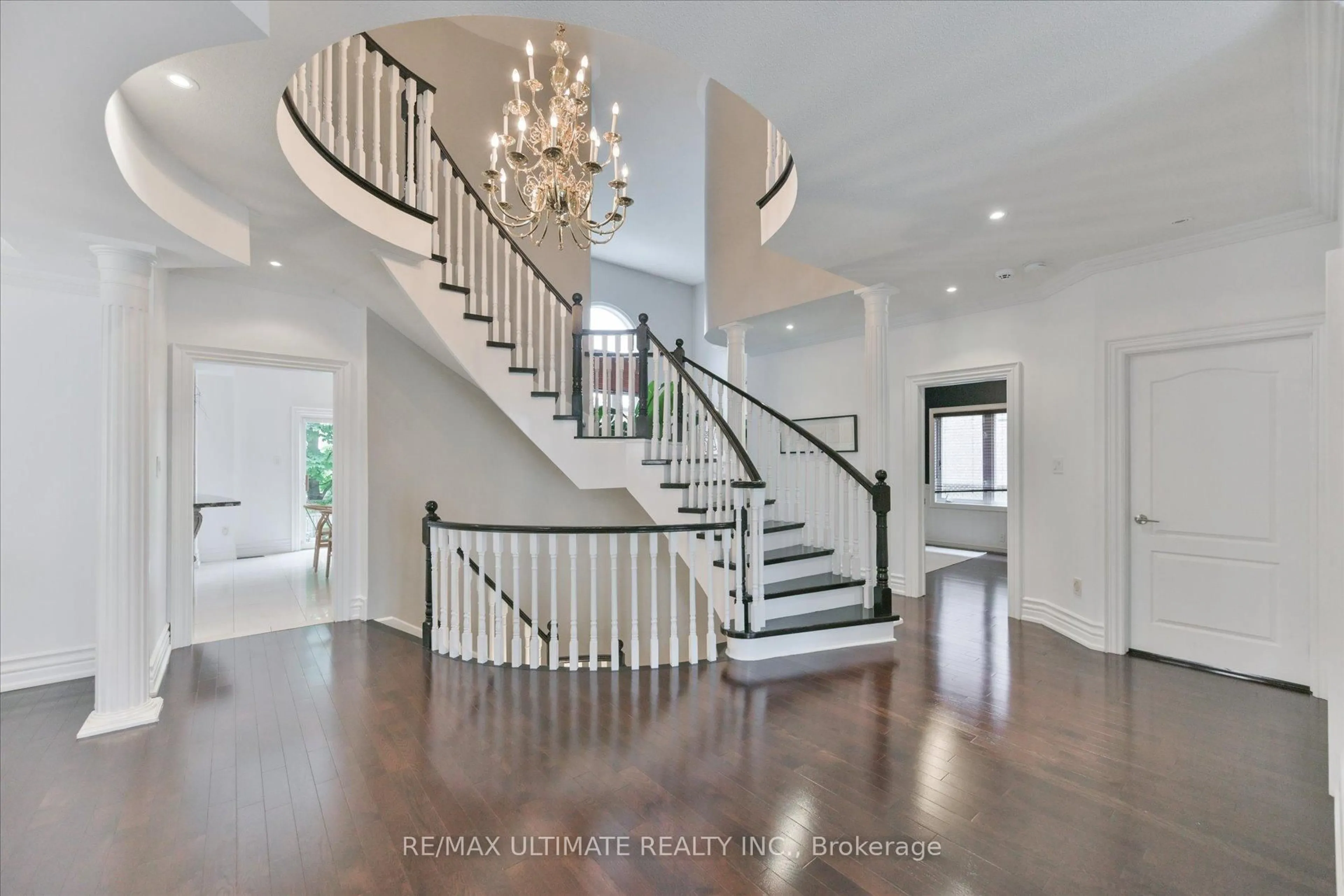 Stairs for 123 Village Green Dr, Vaughan Ontario L4L 0G9