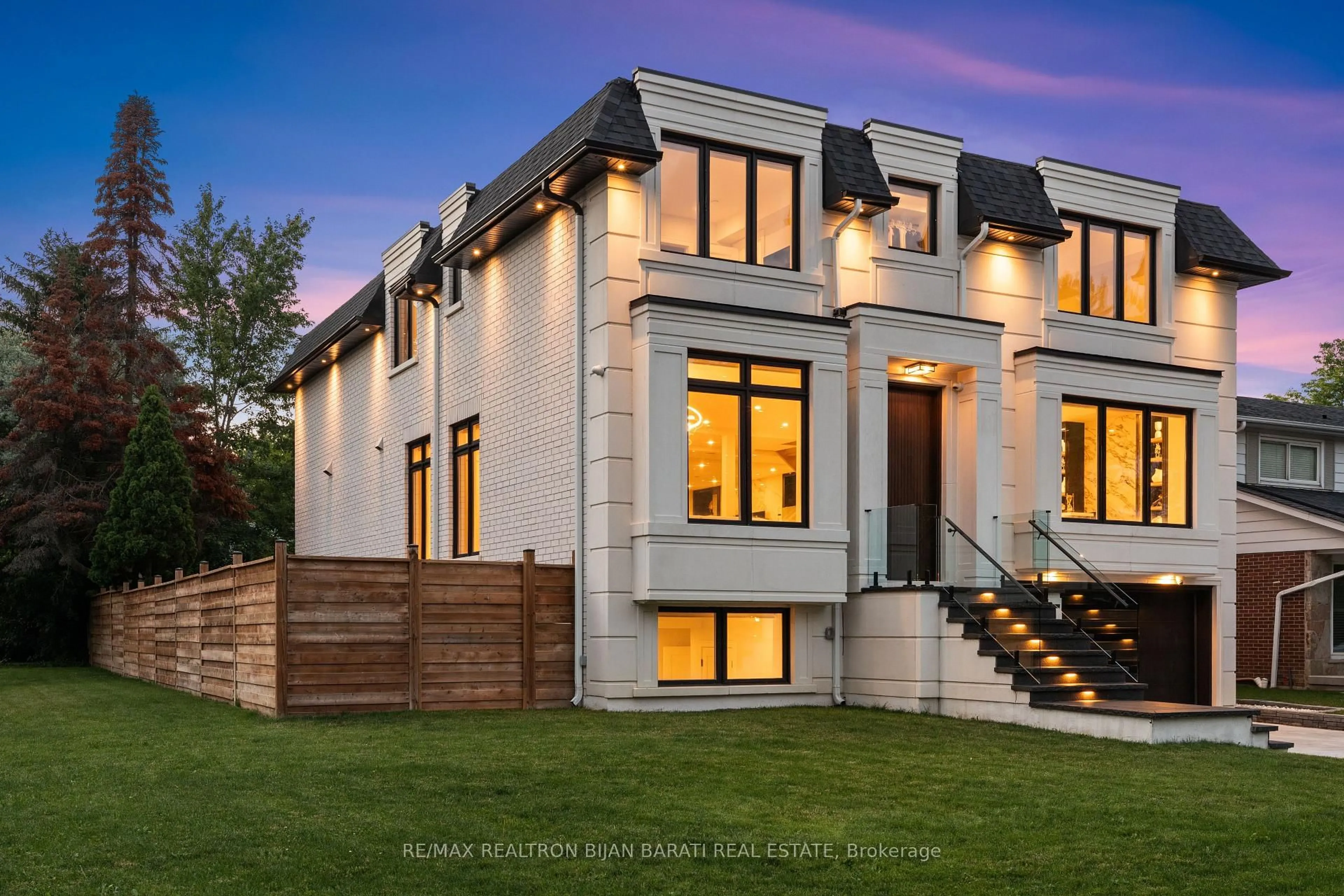 Home with brick exterior material, unknown for 16 Wild Cherry Lane, Markham Ontario L3T 3T4