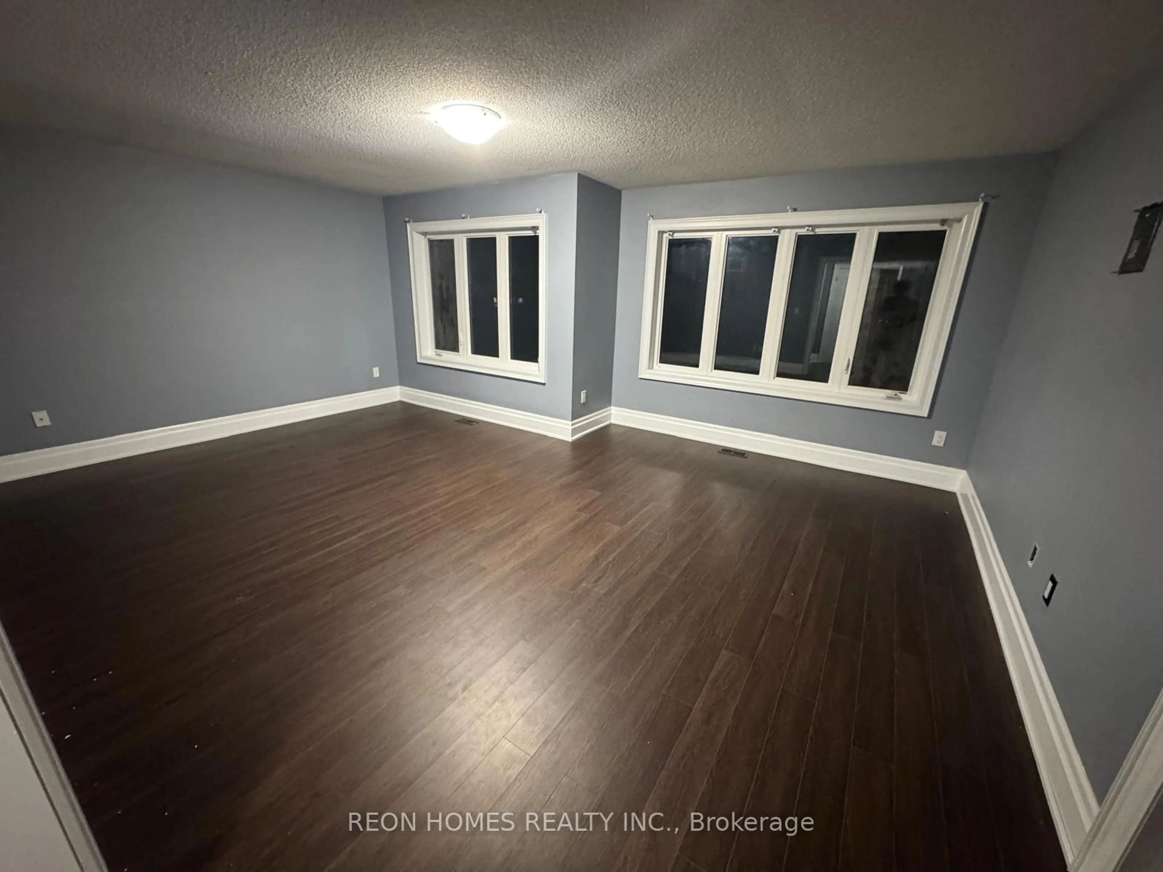 A pic of a room for 98 Decarolis Cres, Essa Ontario L0M 1B4