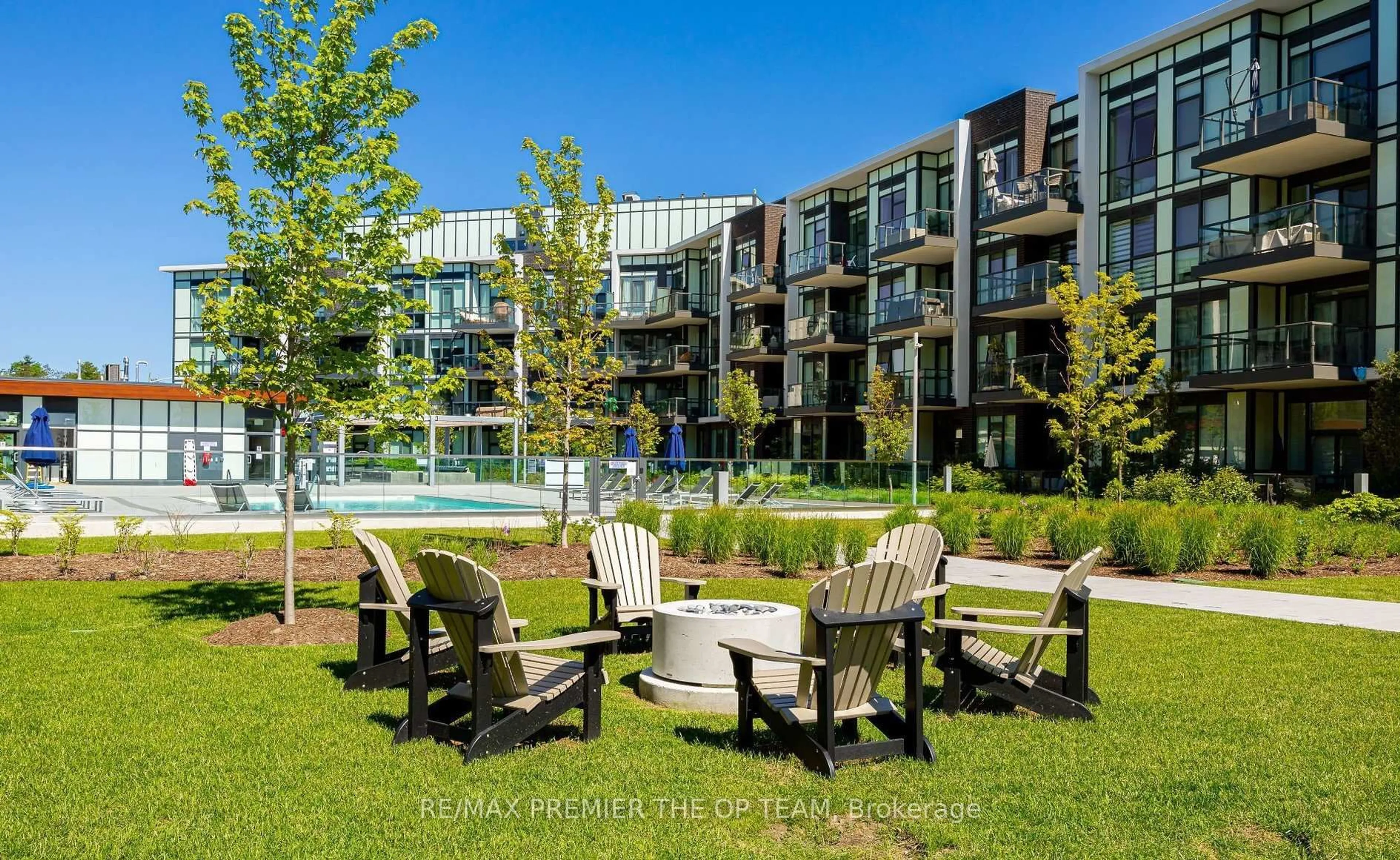 Patio, unknown for 415 Sea Ray Ave #321, Innisfil Ontario L9S 2P7