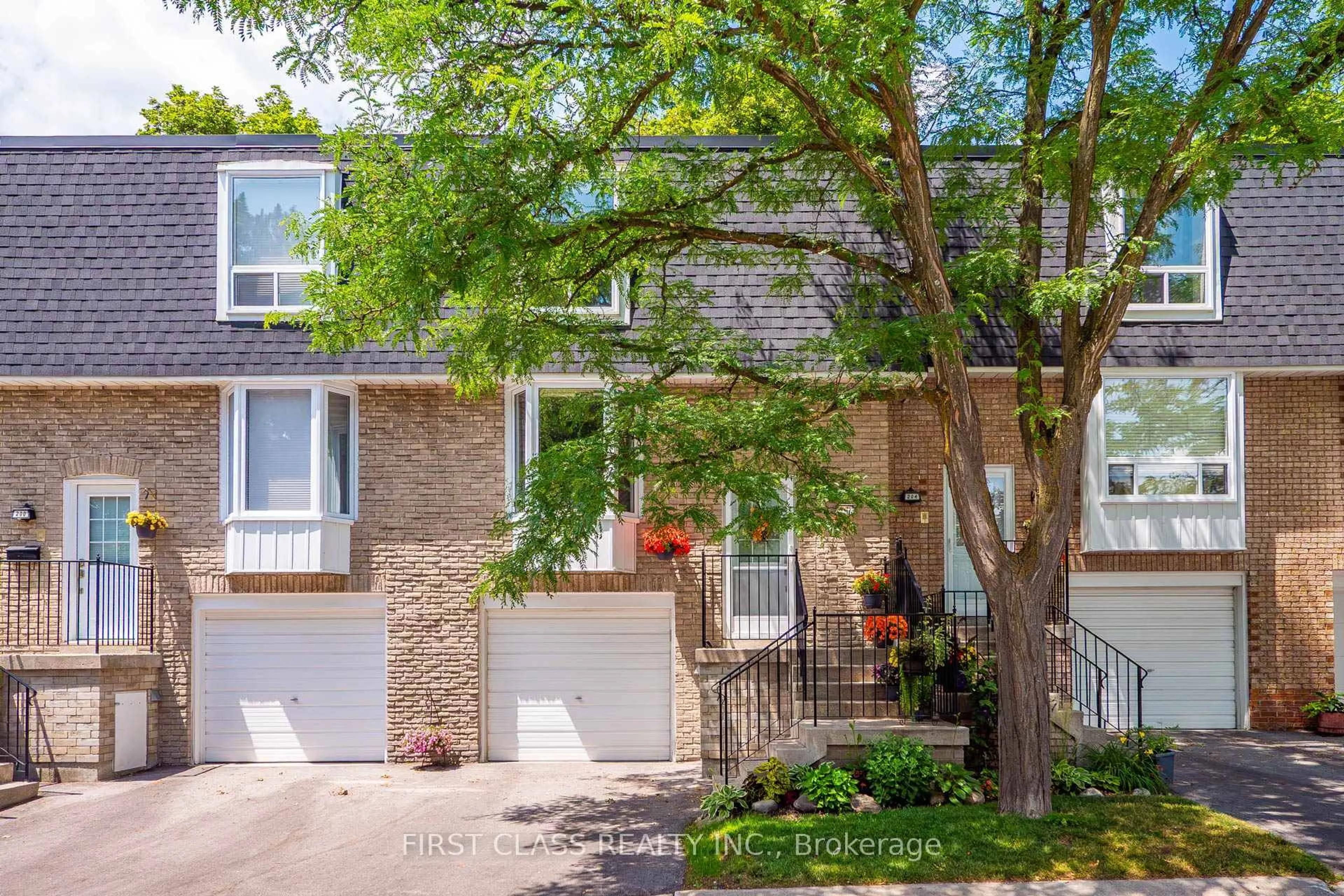 Home with brick exterior material, street for 202 Royal Orchard Blvd, Markham Ontario L3T 3E7