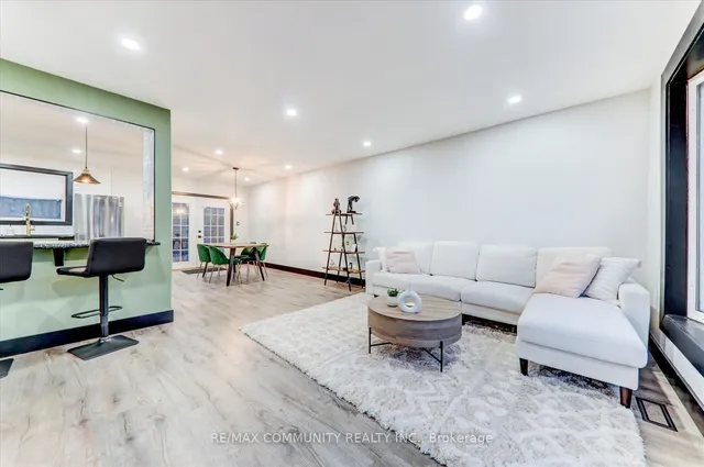 25 George St, New Tecumseth 5