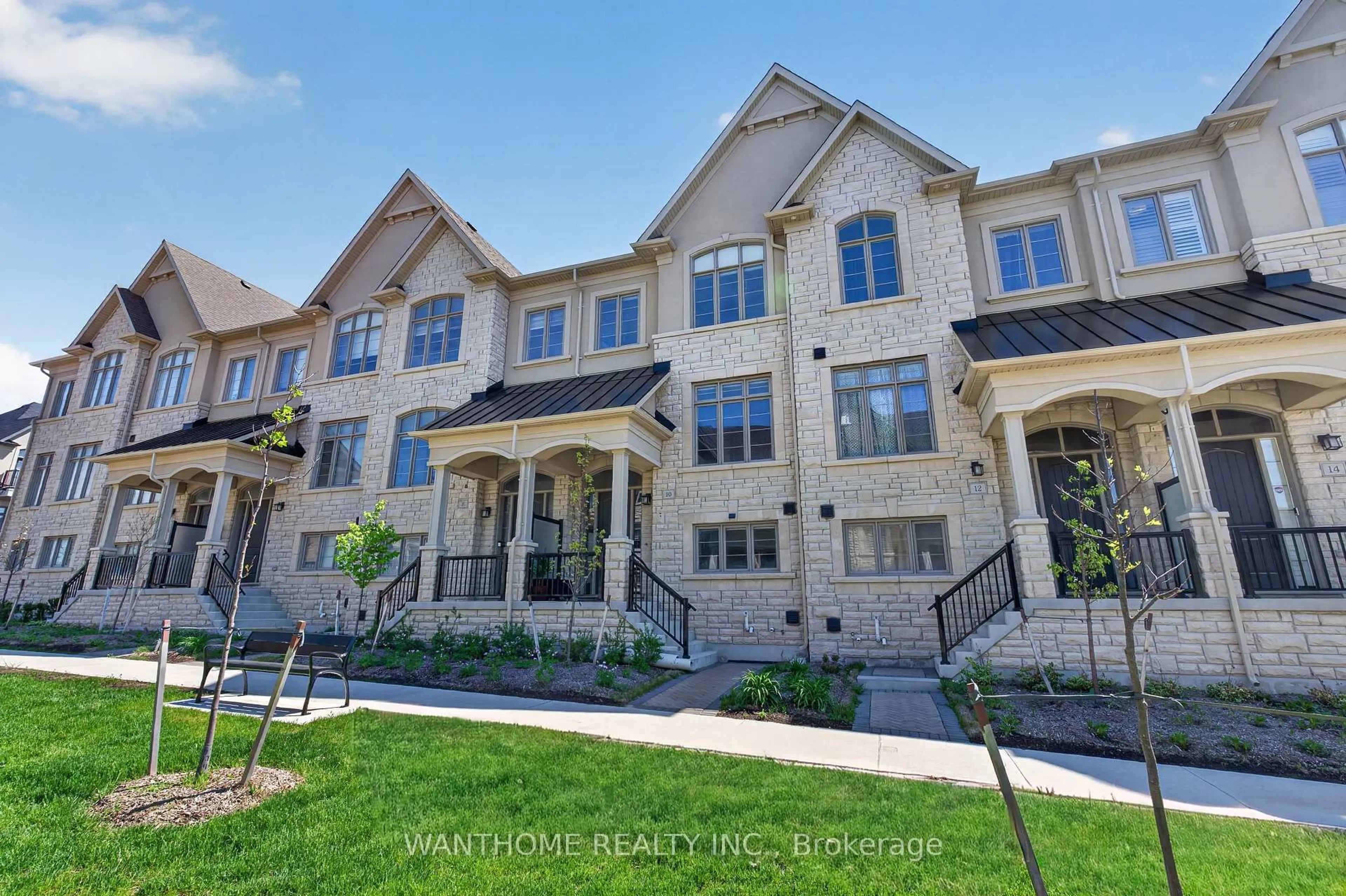 Home with brick exterior material, unknown for 10 Abbey Hill Lane, Markham Ontario L6C 3L5