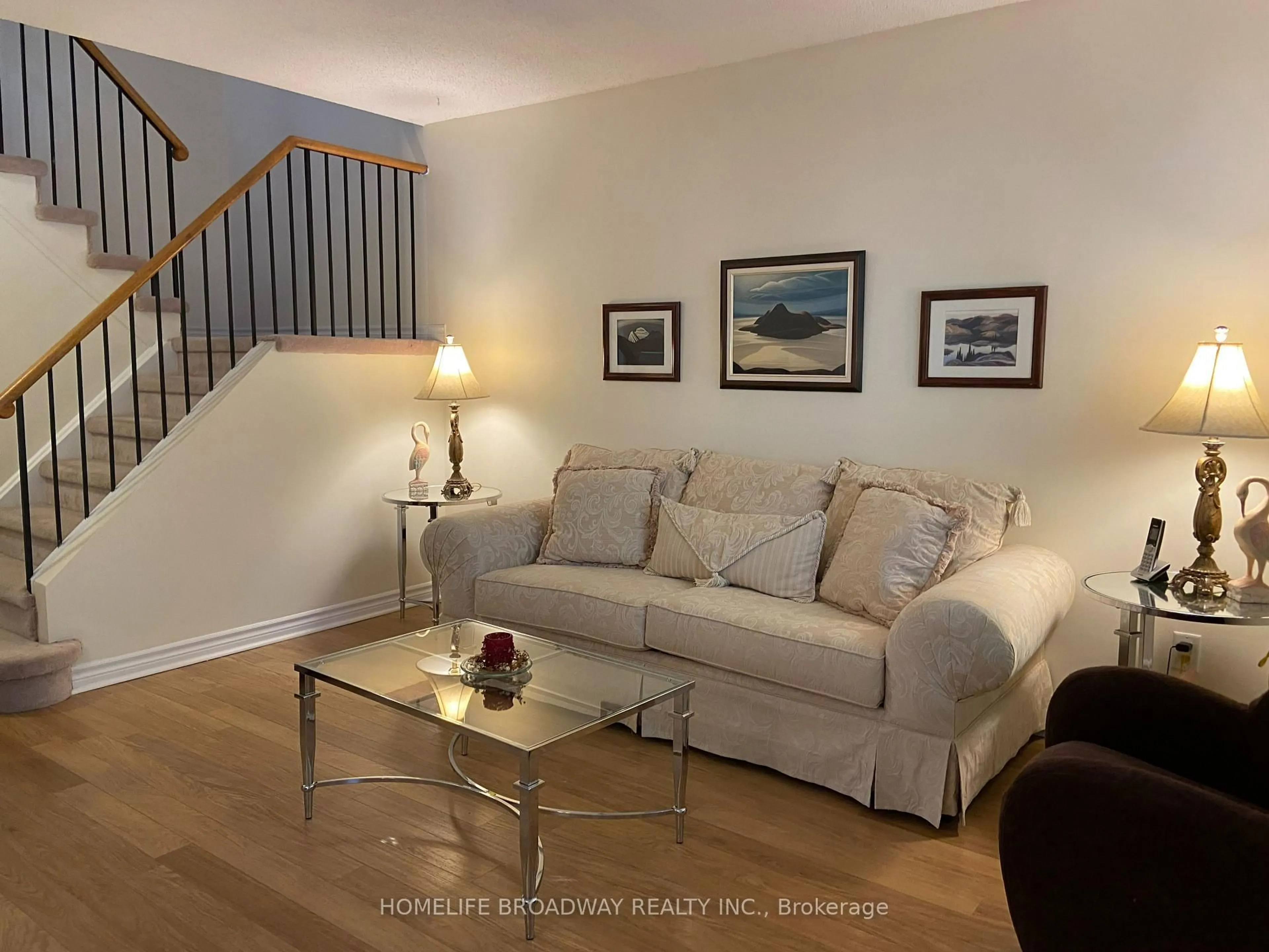 Living room with furniture, unknown for 517 Jack Giles Circ #26, Newmarket Ontario L3X 1X8