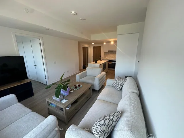 8188 Yonge St #222, Vaughan 3