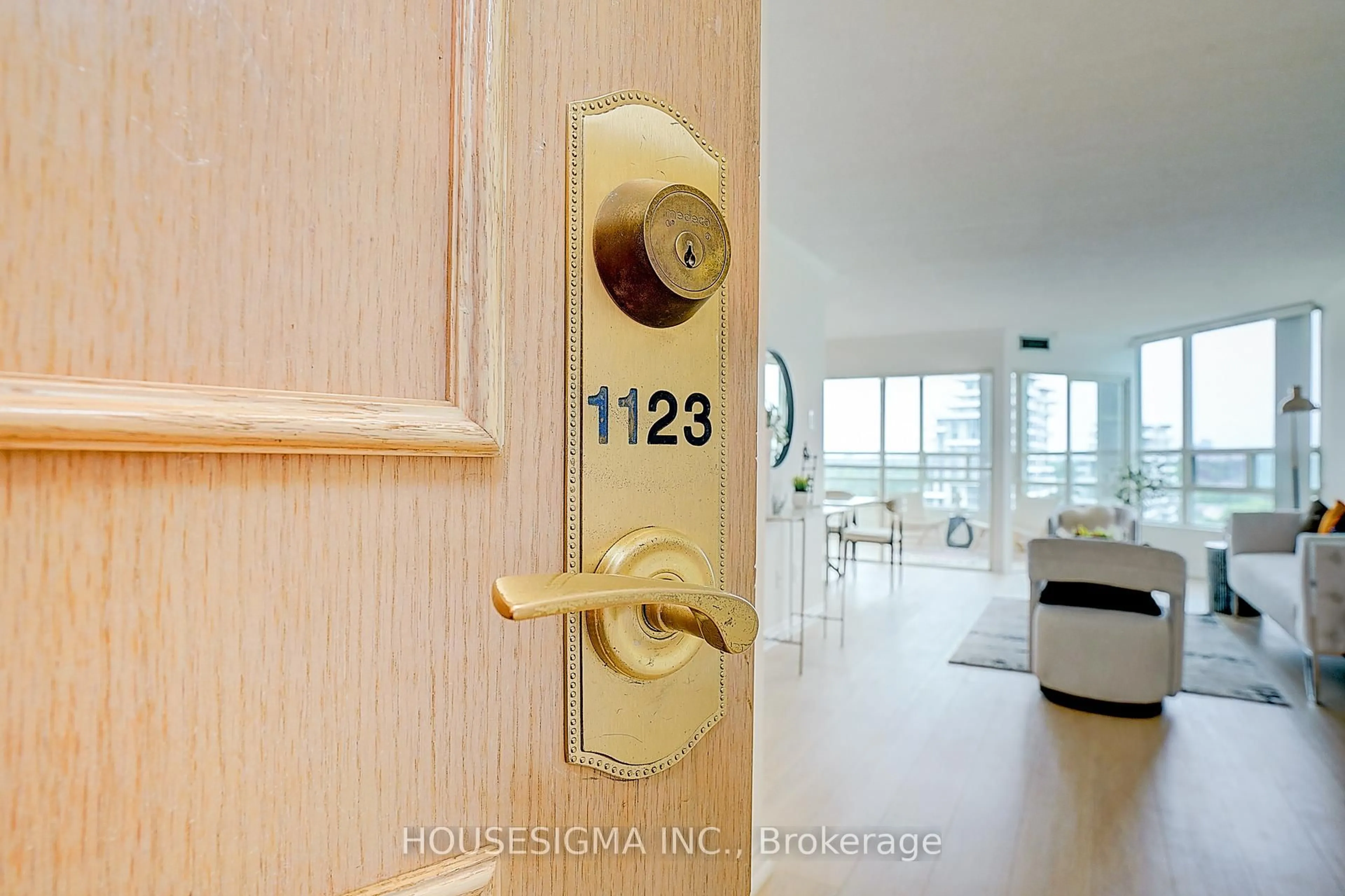 Indoor entryway for 7805 Bayview Ave #1123, Markham Ontario L3T 7N1
