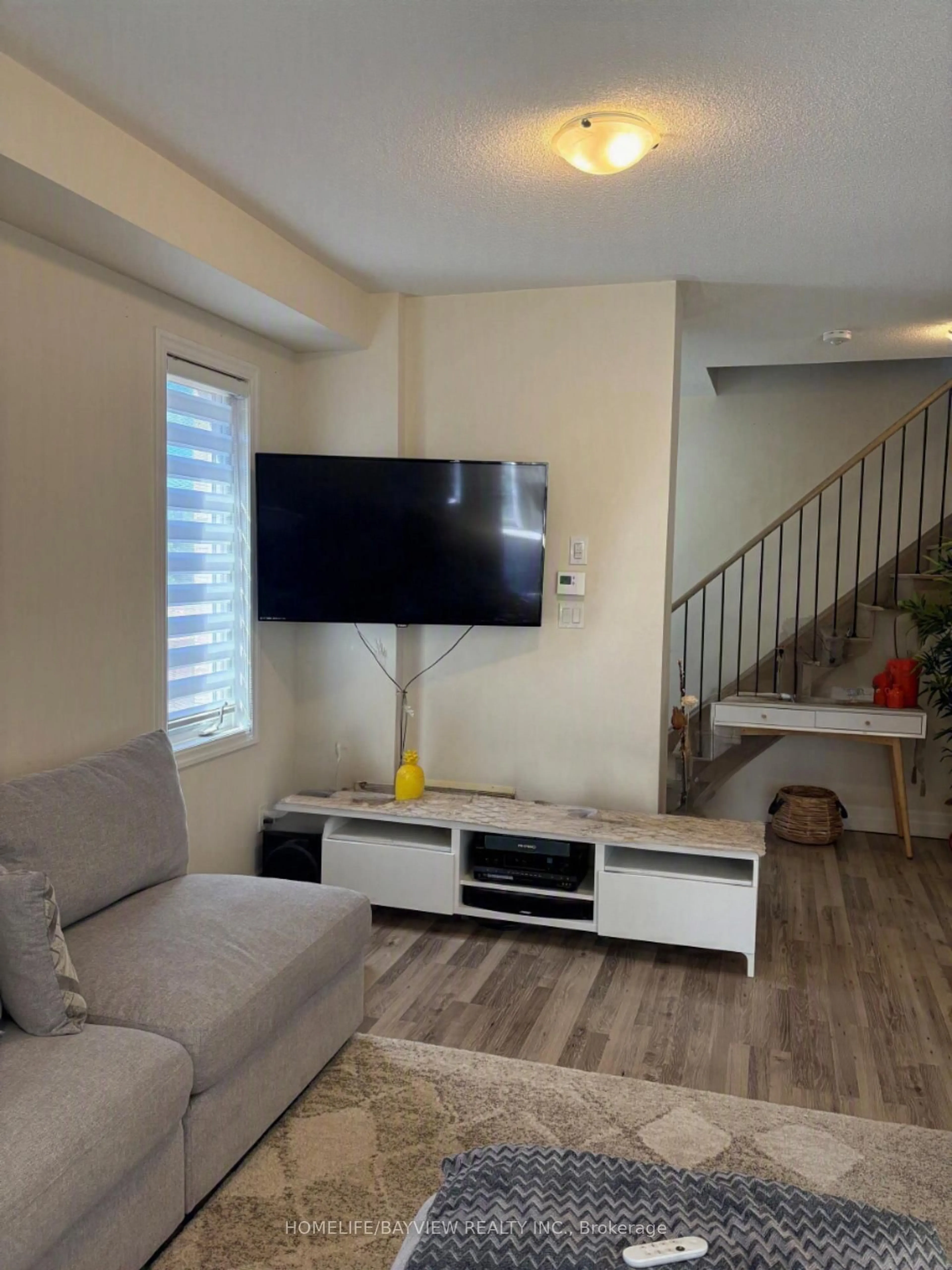Living room with furniture, unknown for 43 Hutton Cres, Essa Ontario L0M 1B6