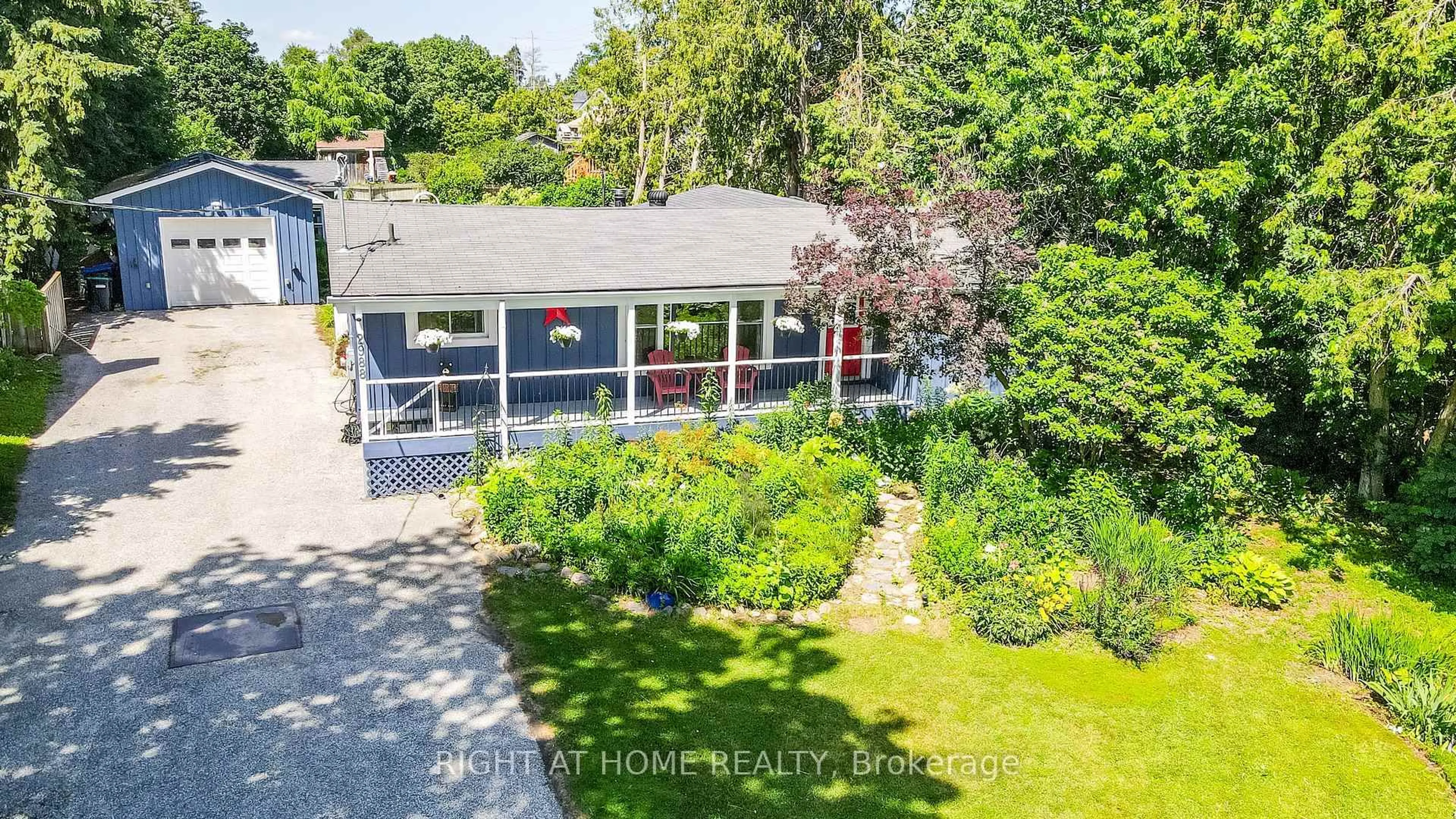 A pic from outside/outdoor area/front of a property/back of a property/a pic from drone, street for 2988 25th Sideroad, Innisfil Ontario L9S 3T6