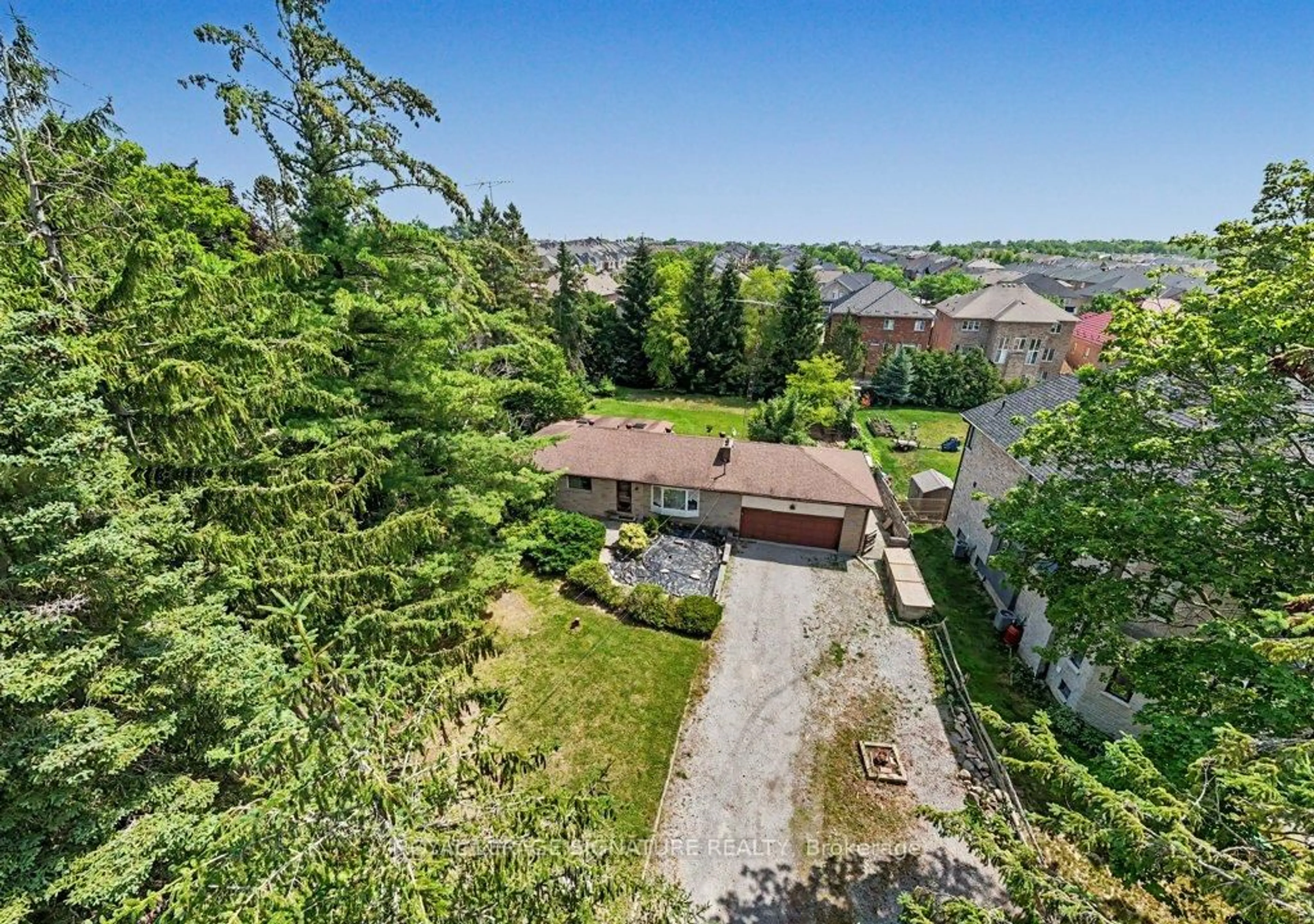 A pic from outside/outdoor area/front of a property/back of a property/a pic from drone, street for 7693 Ninth Line, Markham Ontario L6B 1A8
