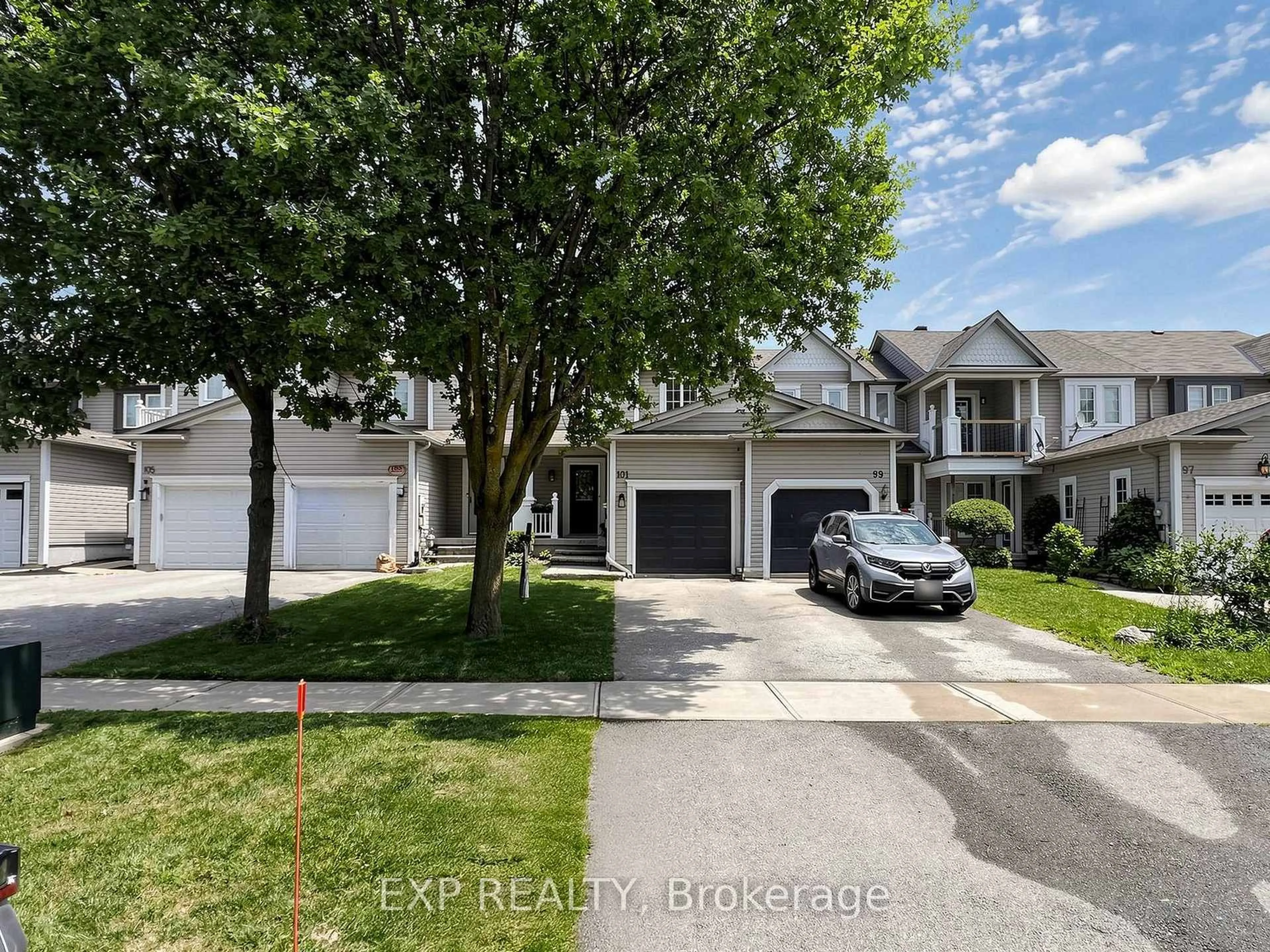 A pic from outside/outdoor area/front of a property/back of a property/a pic from drone, street for 101 Mccurdy Dr, New Tecumseth Ontario L0G 1W0