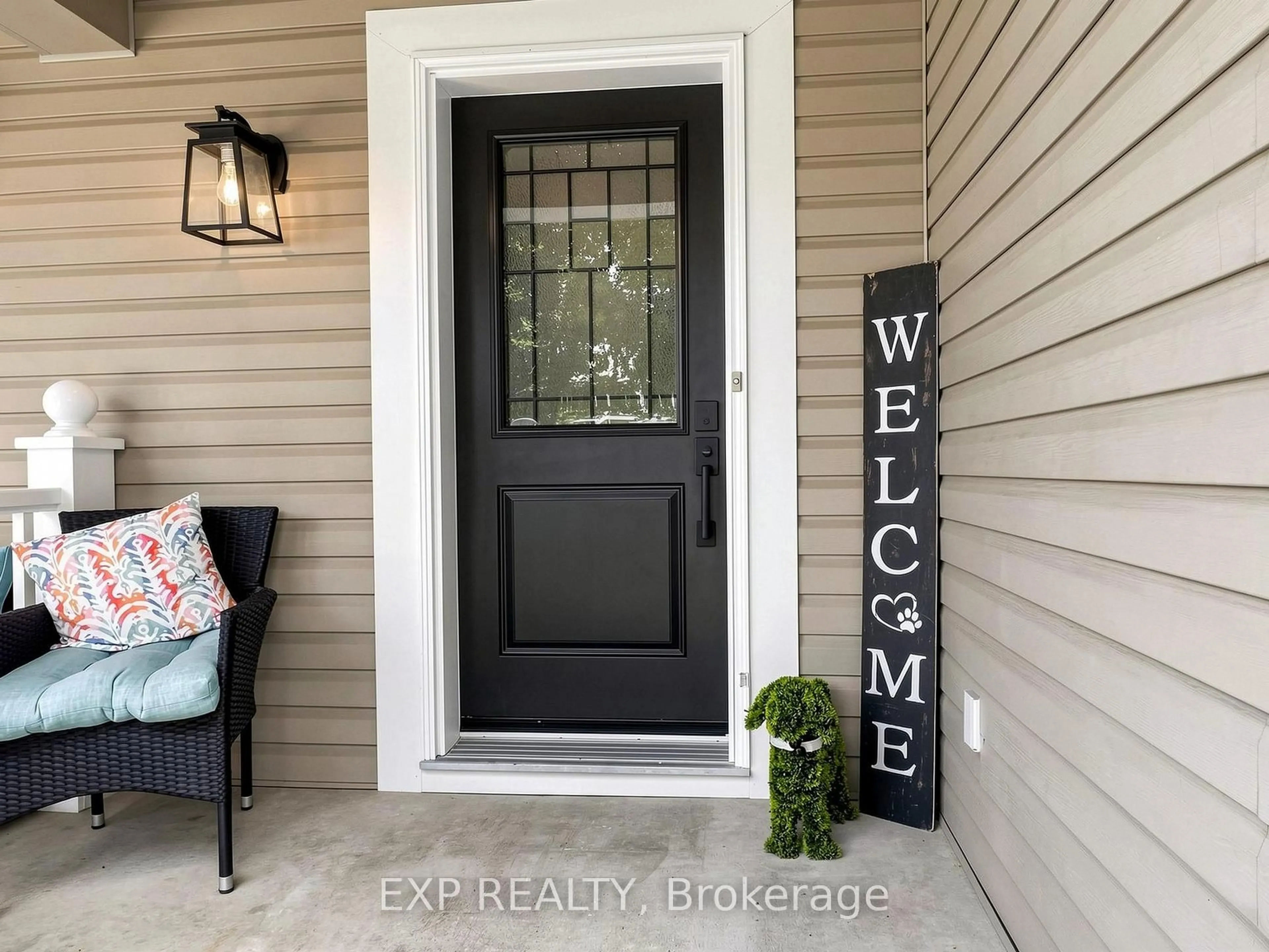 Indoor entryway for 101 Mccurdy Dr, New Tecumseth Ontario L0G 1W0
