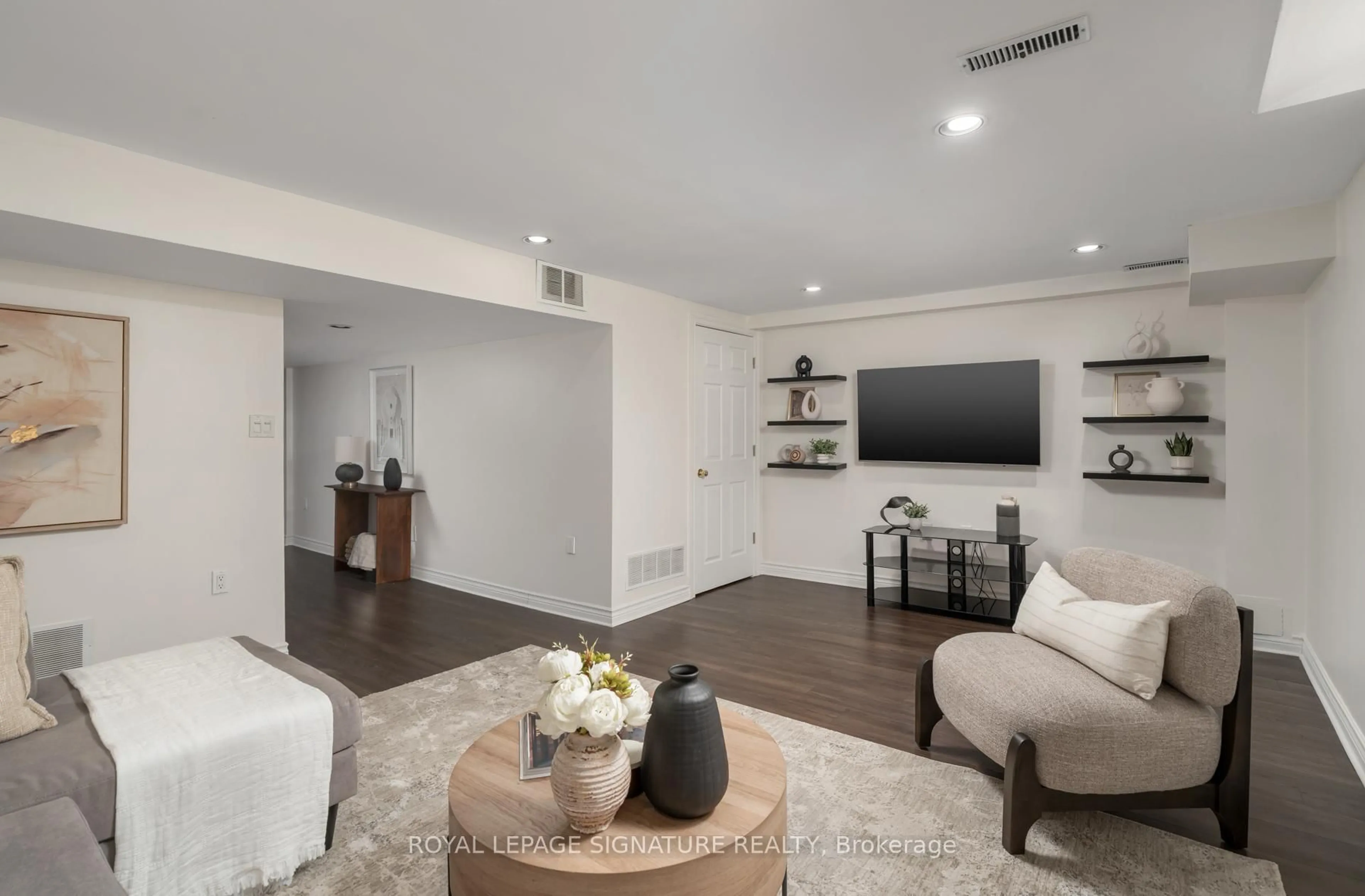 Living room with furniture, unknown for 133 Wildberry Cres, Vaughan Ontario L4H 2C4