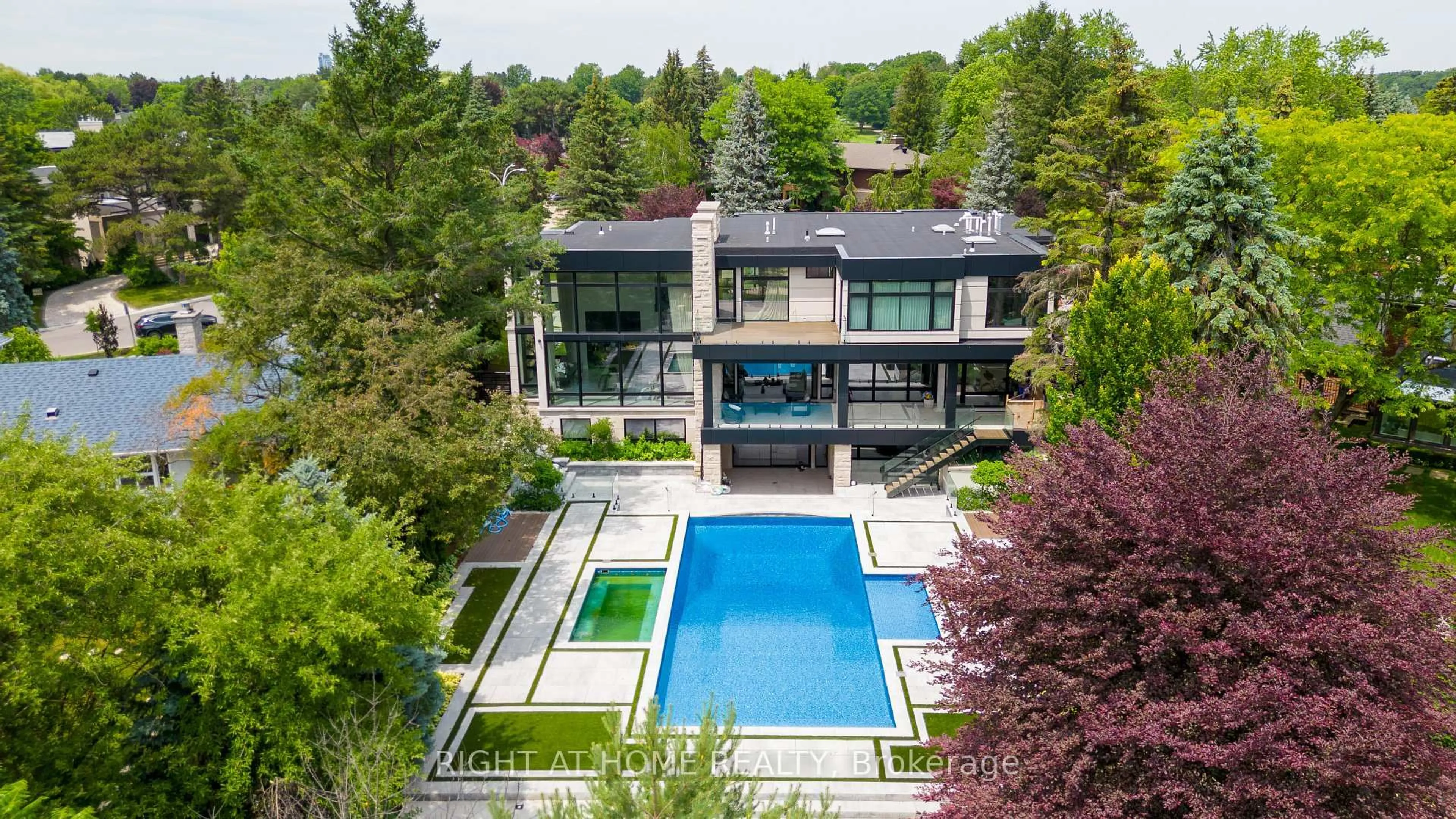 Pool for 36 Fairway Heights Dr, Markham Ontario L3T 3A8
