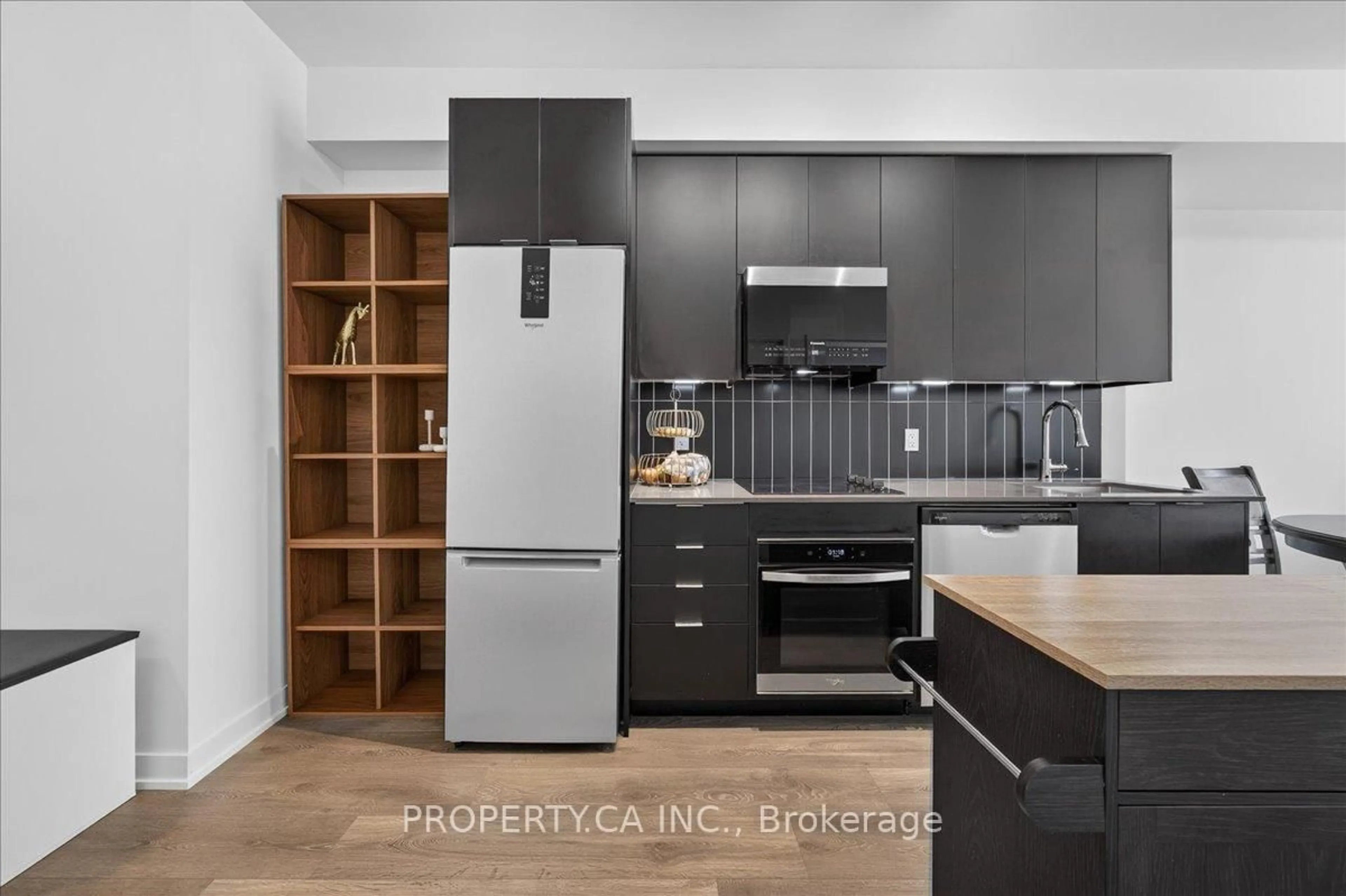 Contemporary kitchen, unknown for 474 Caldari Rd #1902, Vaughan Ontario L4K 0R5