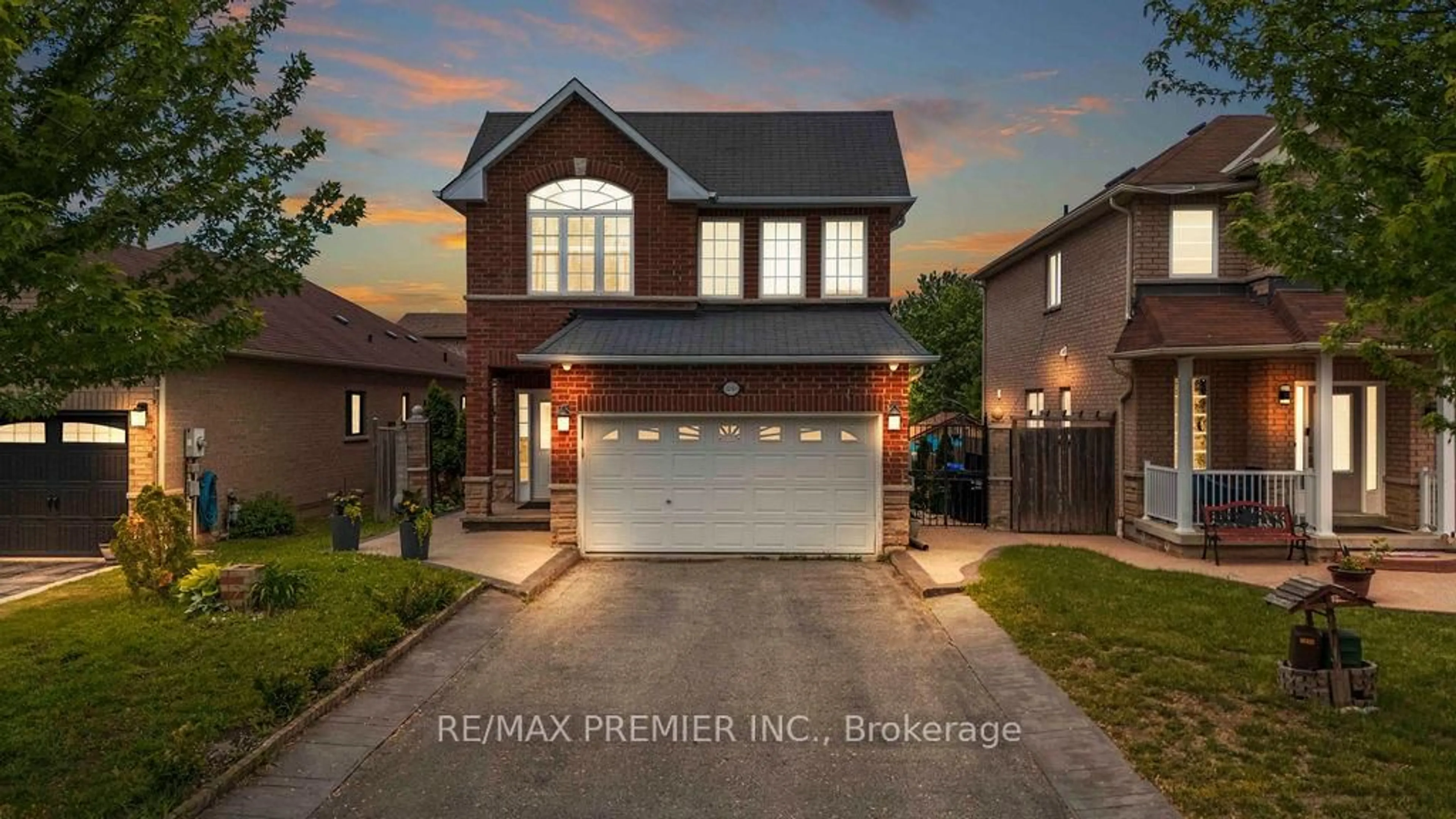 Home with brick exterior material, street for 1248 Mary-Lou St, Innisfil Ontario L9S 0C1