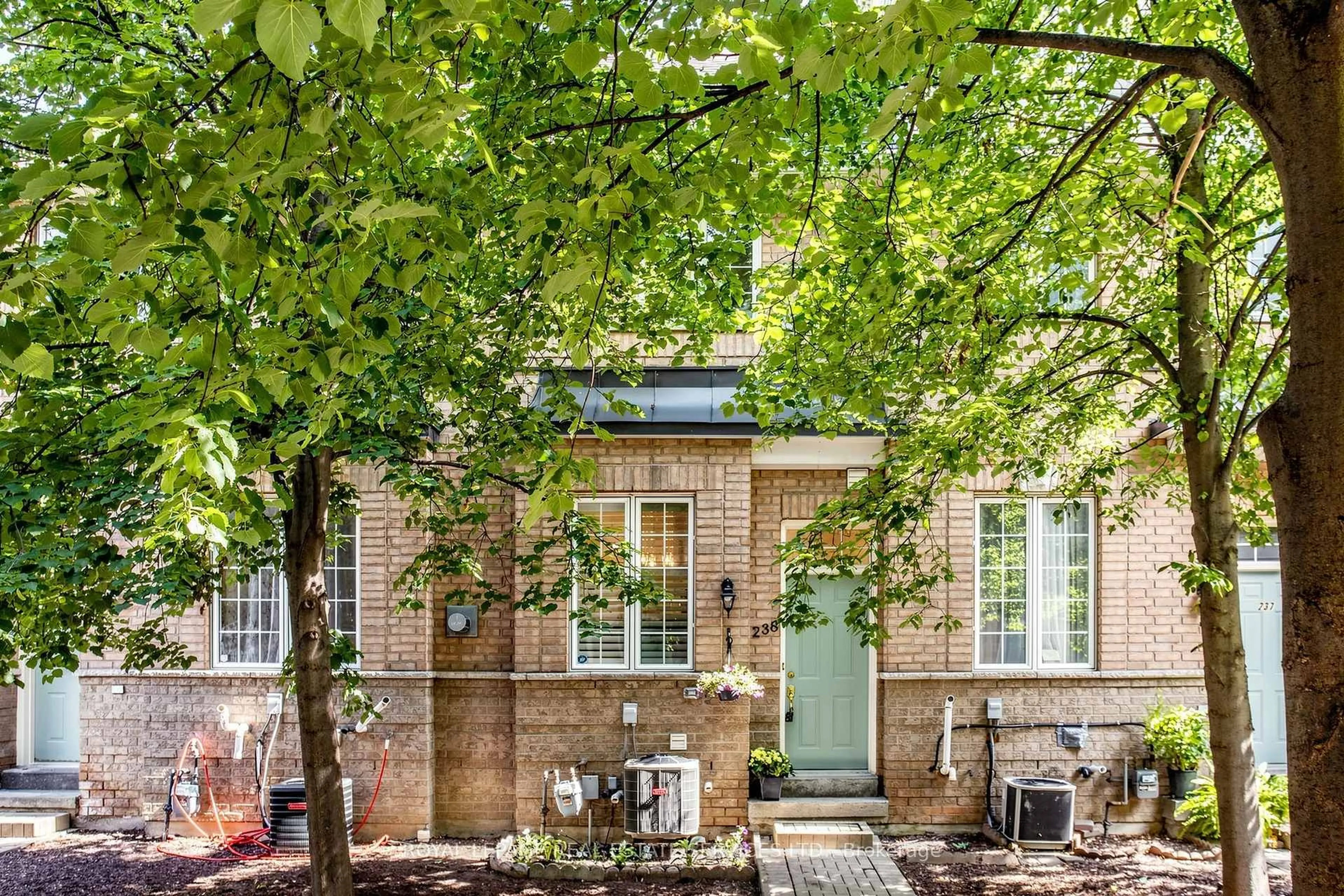 Unknown for 23 Observatory Lane #238, Richmond Hill Ontario L4C 0M7