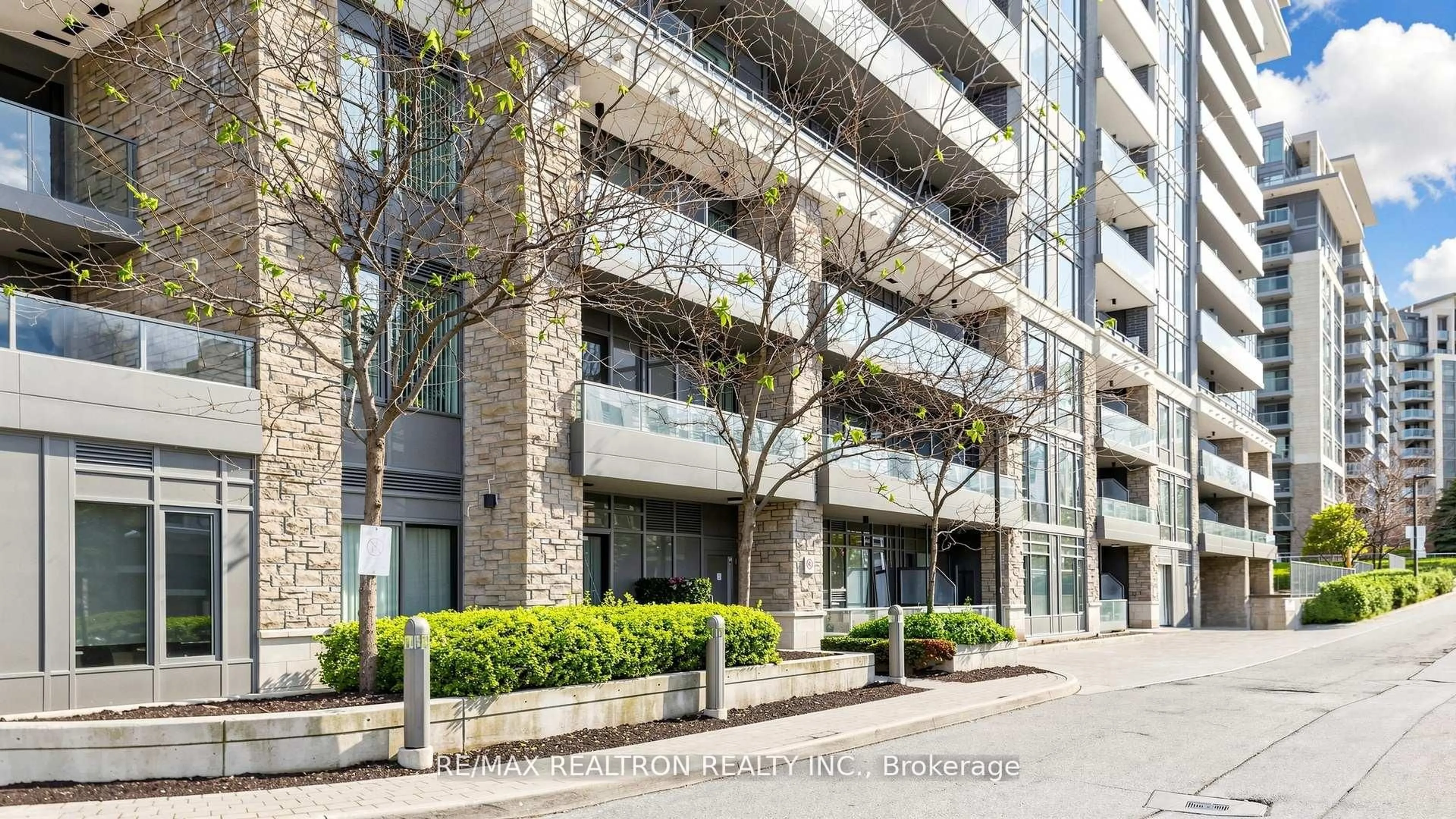 Unknown for 277 South Park Rd #203, Markham Ontario L3T 0B7
