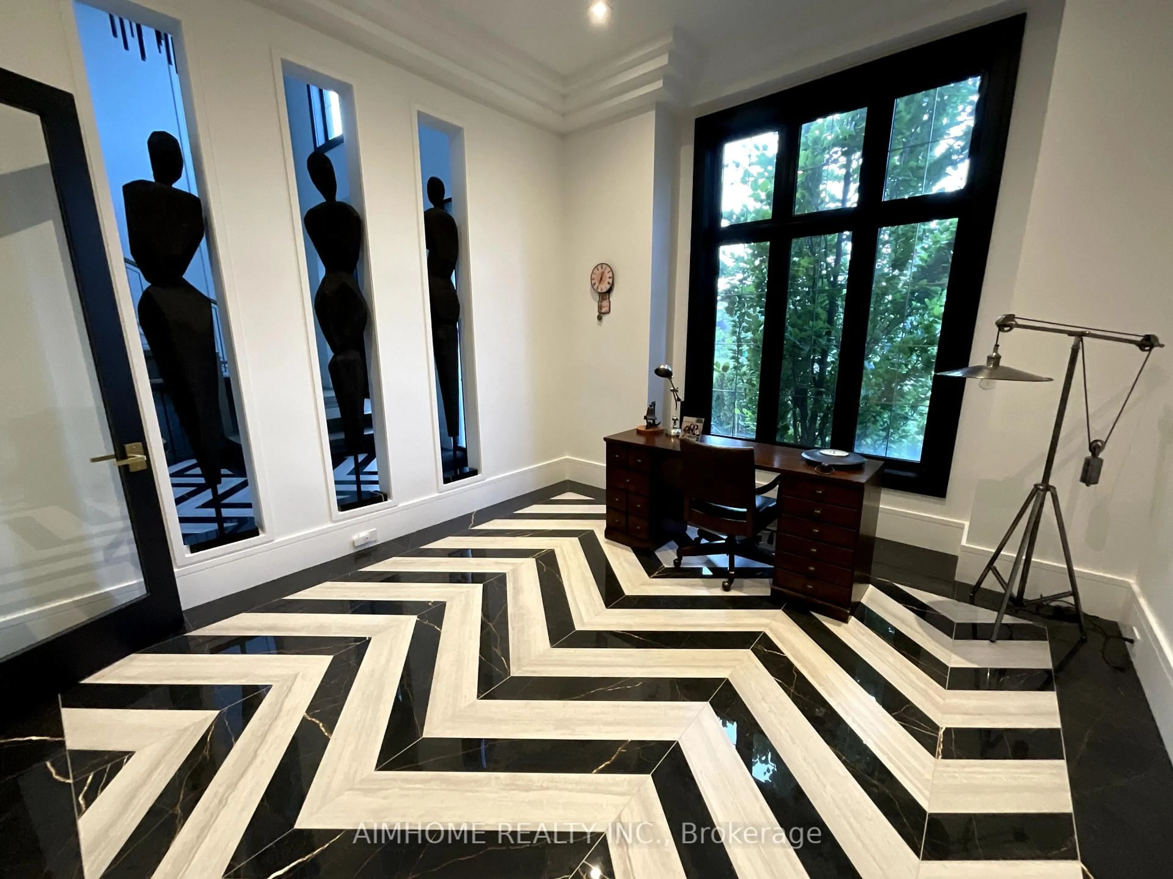 Indoor foyer for 48 Maple Grove Ave, Richmond Hill Ontario L4E 2V5