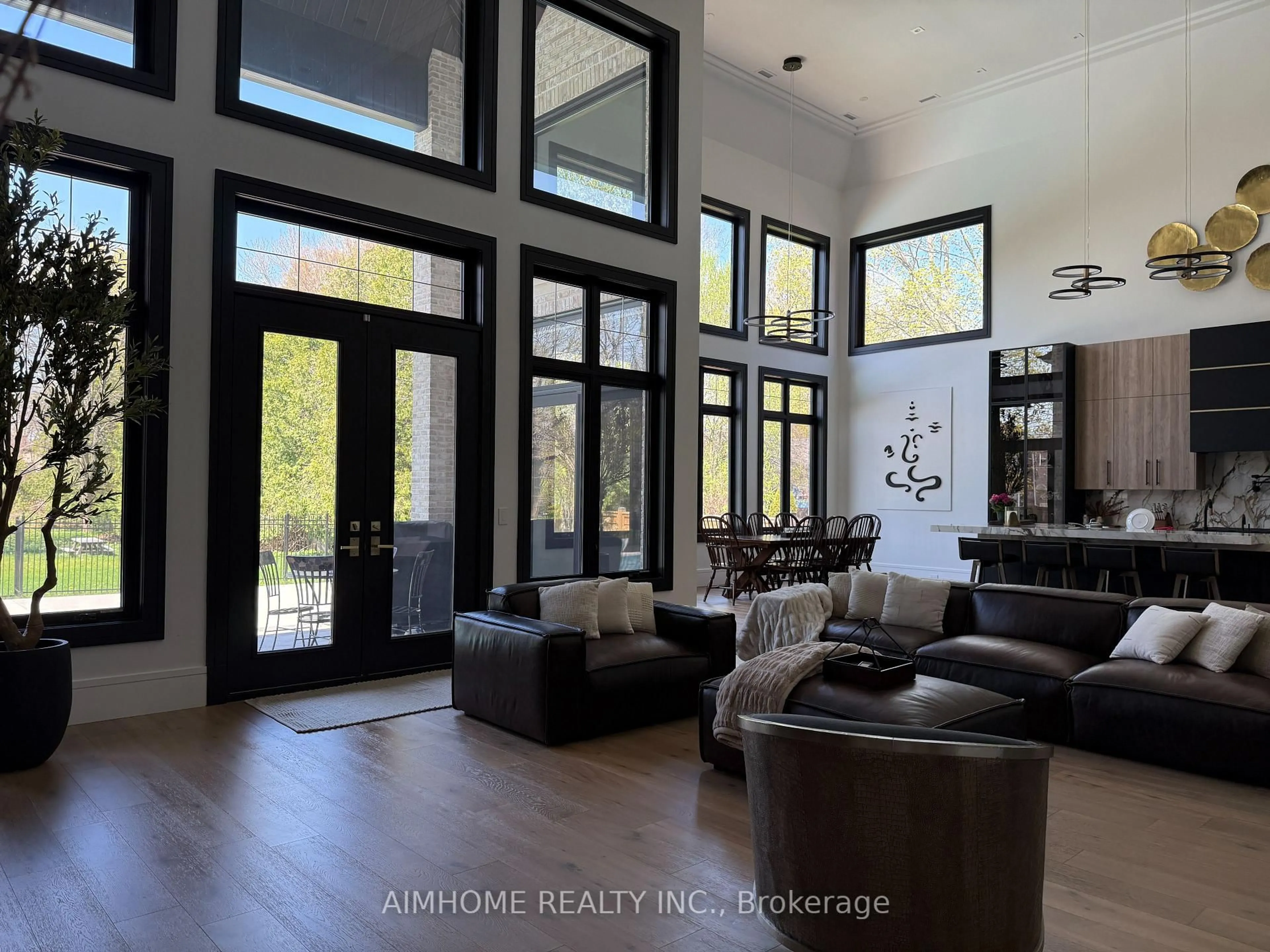 Indoor entryway for 48 Maple Grove Ave, Richmond Hill Ontario L4E 2V5