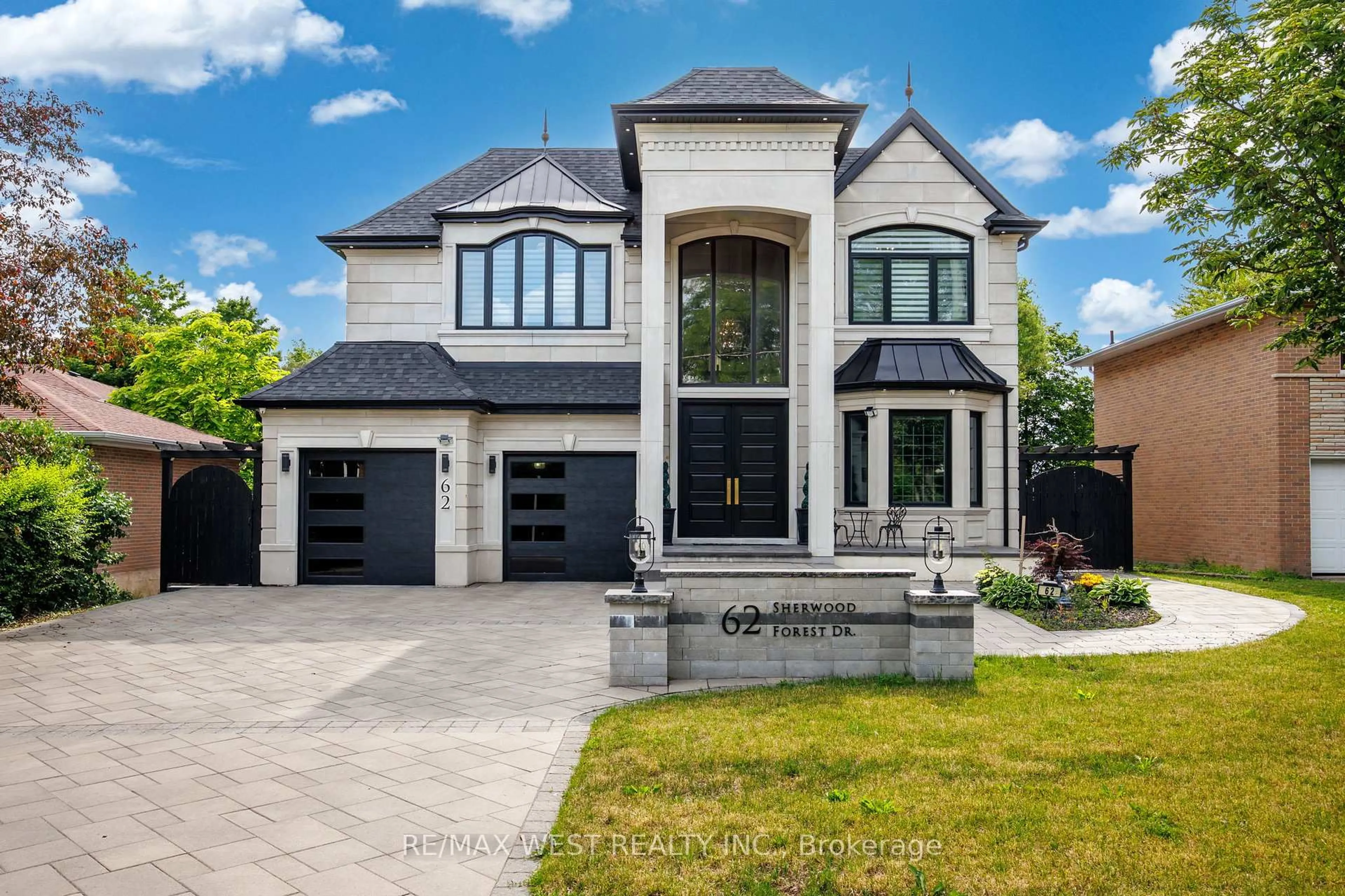 Home with brick exterior material, street for 62 Sherwood Forest Dr, Markham Ontario L3P 1P8