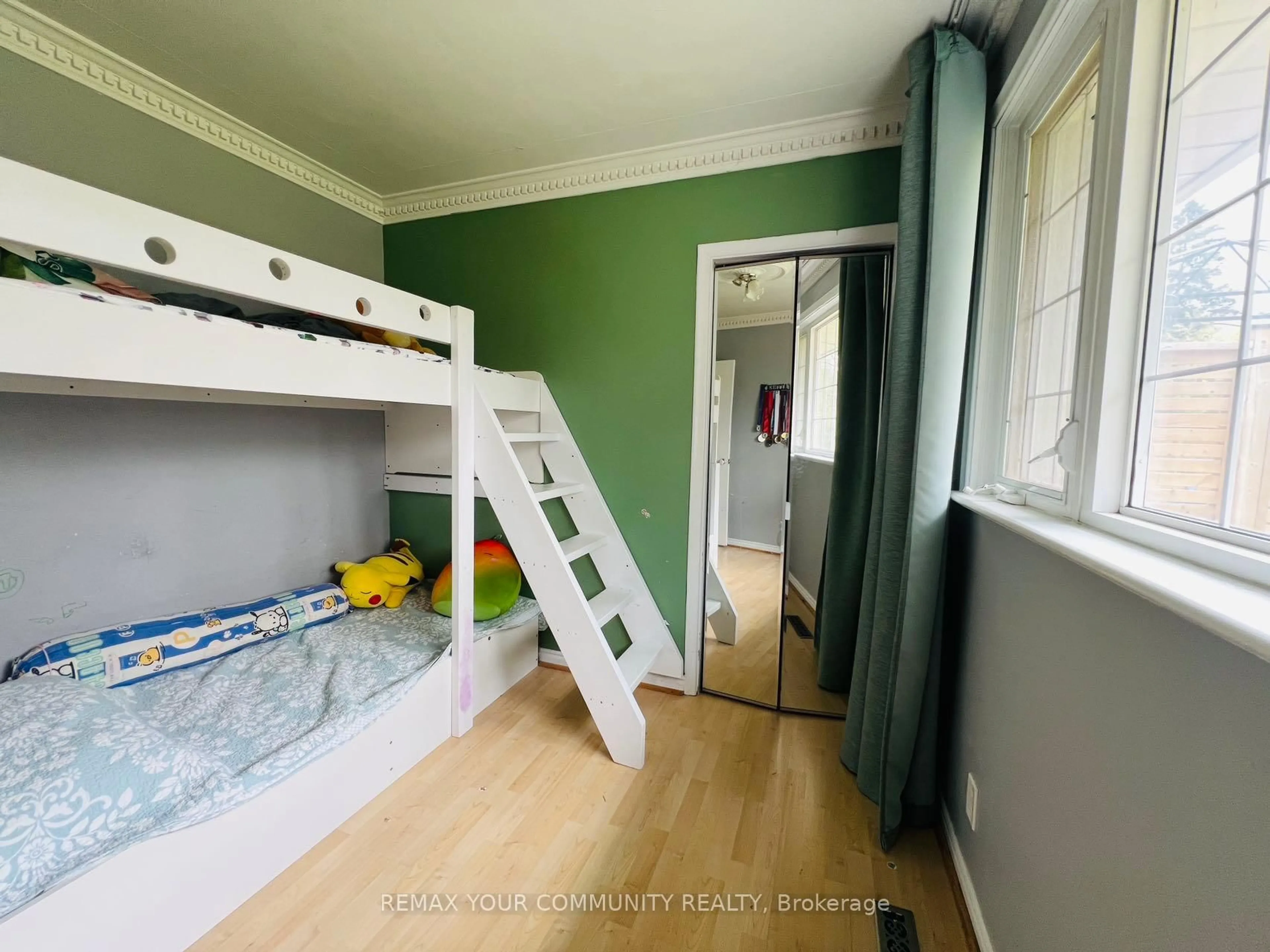 A pic of a room for 211 James St, King Ontario L7B 1J7