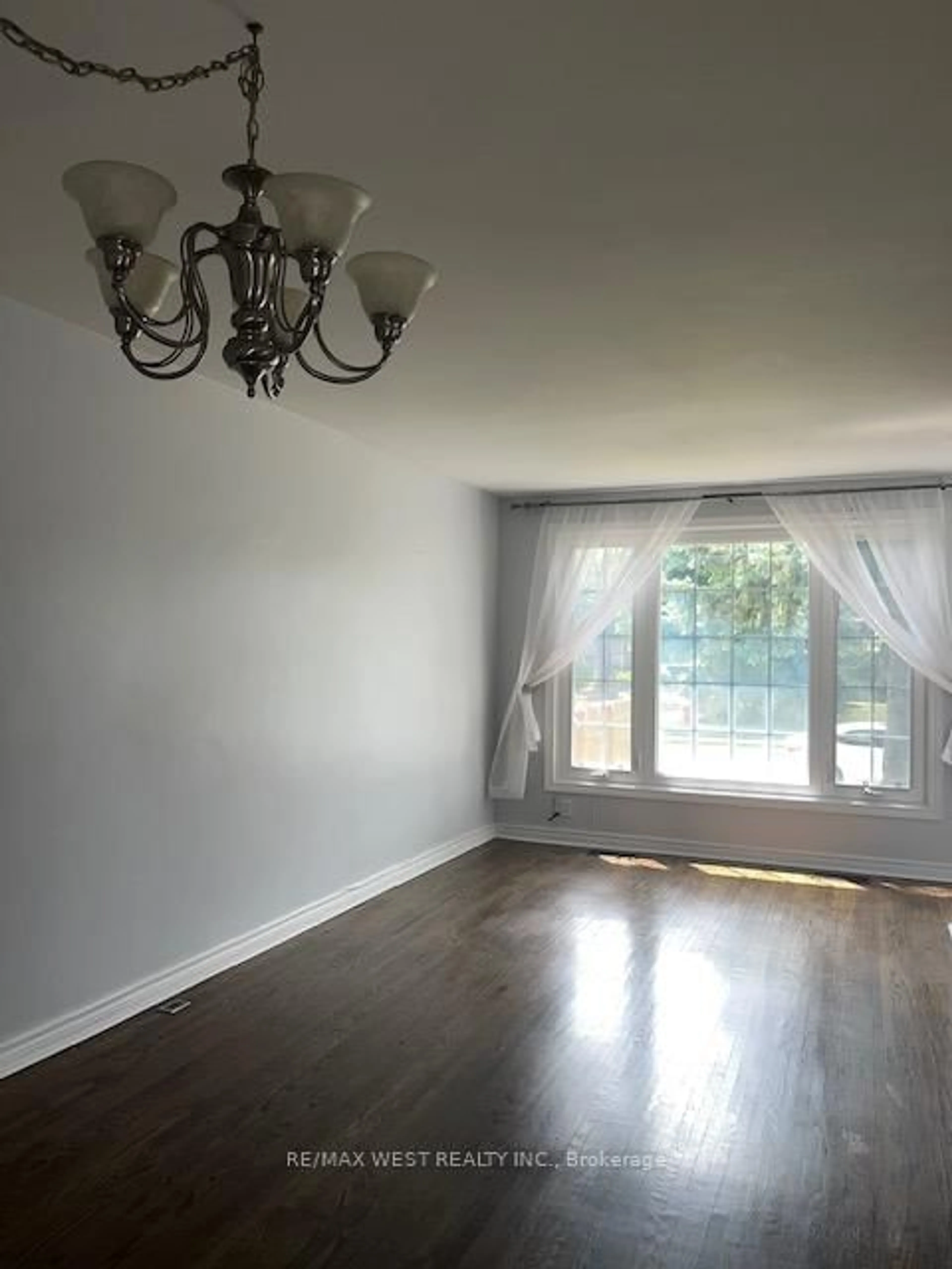A pic of a room for 241 Ashlar Rd, Richmond Hill Ontario L4C 2W7