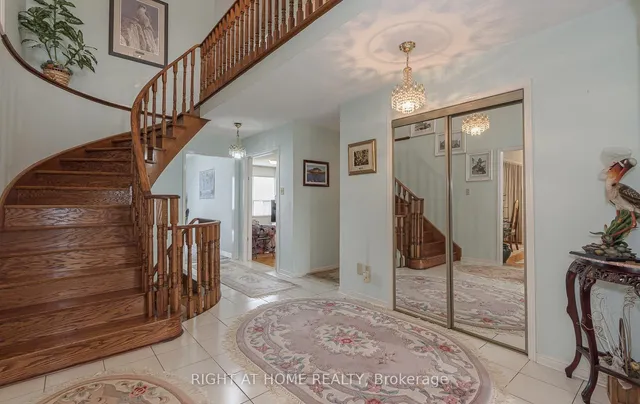 19 Western Skies Crt, Vaughan 4
