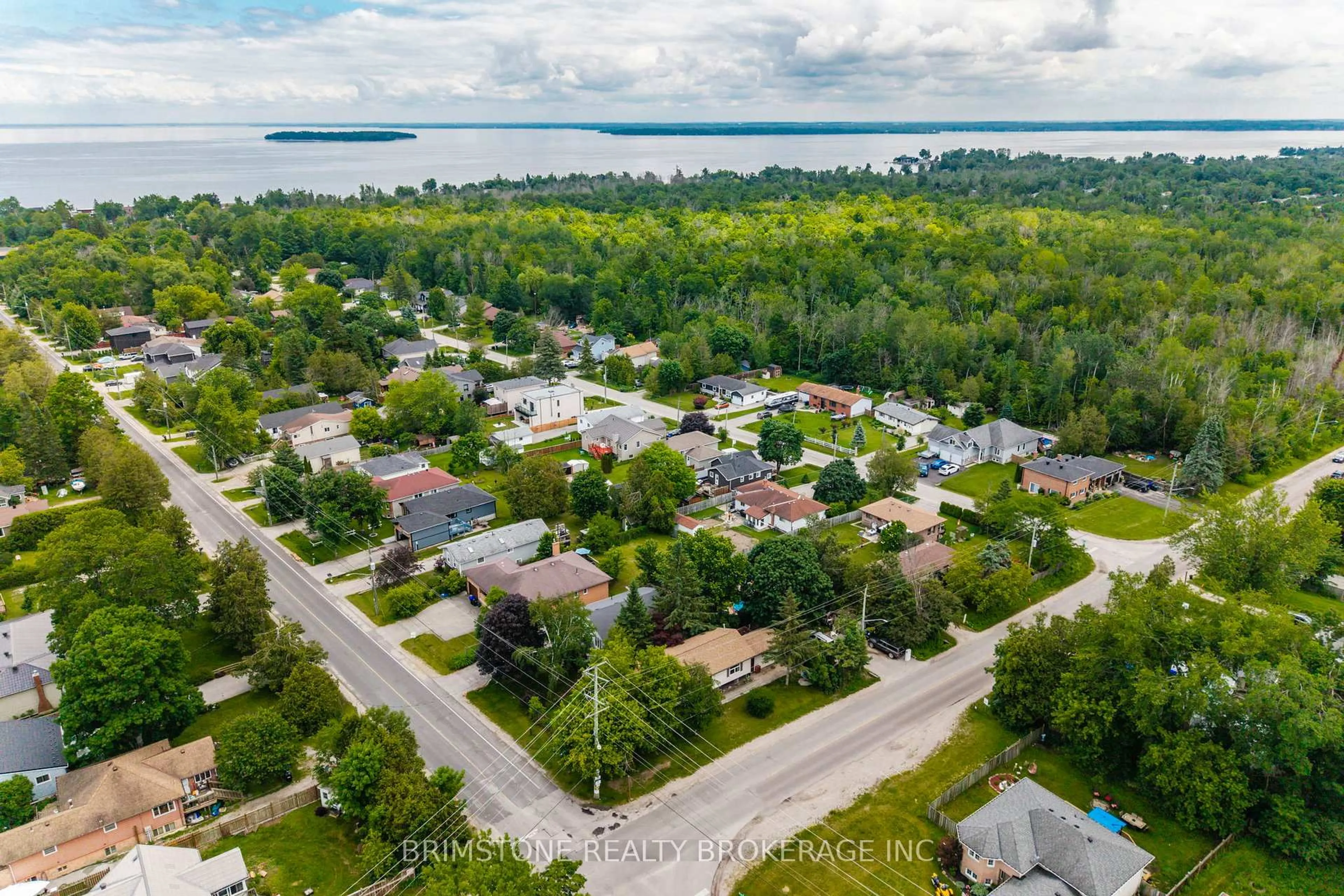 A pic from outside/outdoor area/front of a property/back of a property/a pic from drone, water/lake/river/ocean view for 2693 25TH Sdrd, Innisfil Ontario L9S 3S9