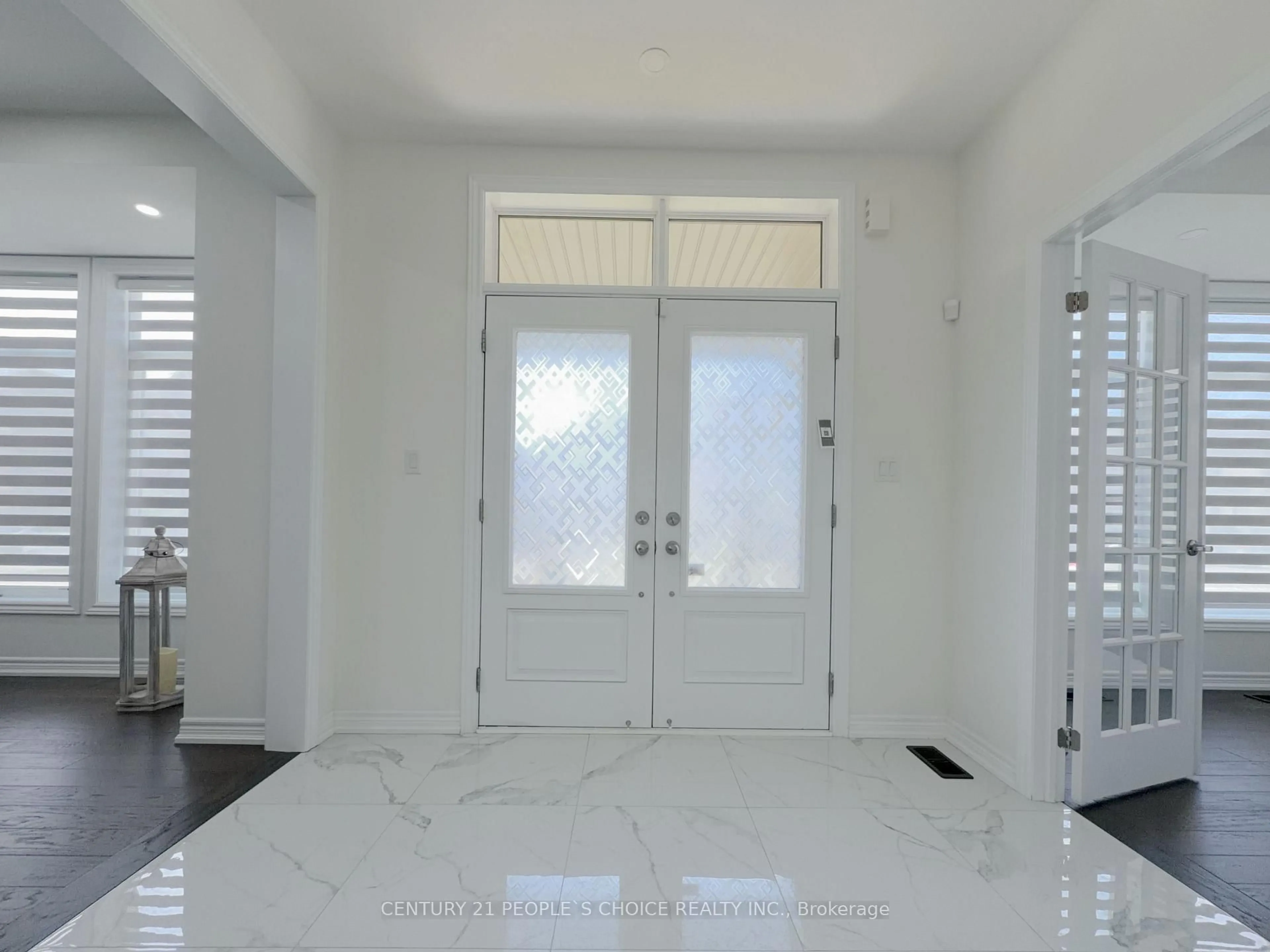 Indoor entryway for 209 Stilton Ave, Vaughan Ontario L4H 5B9