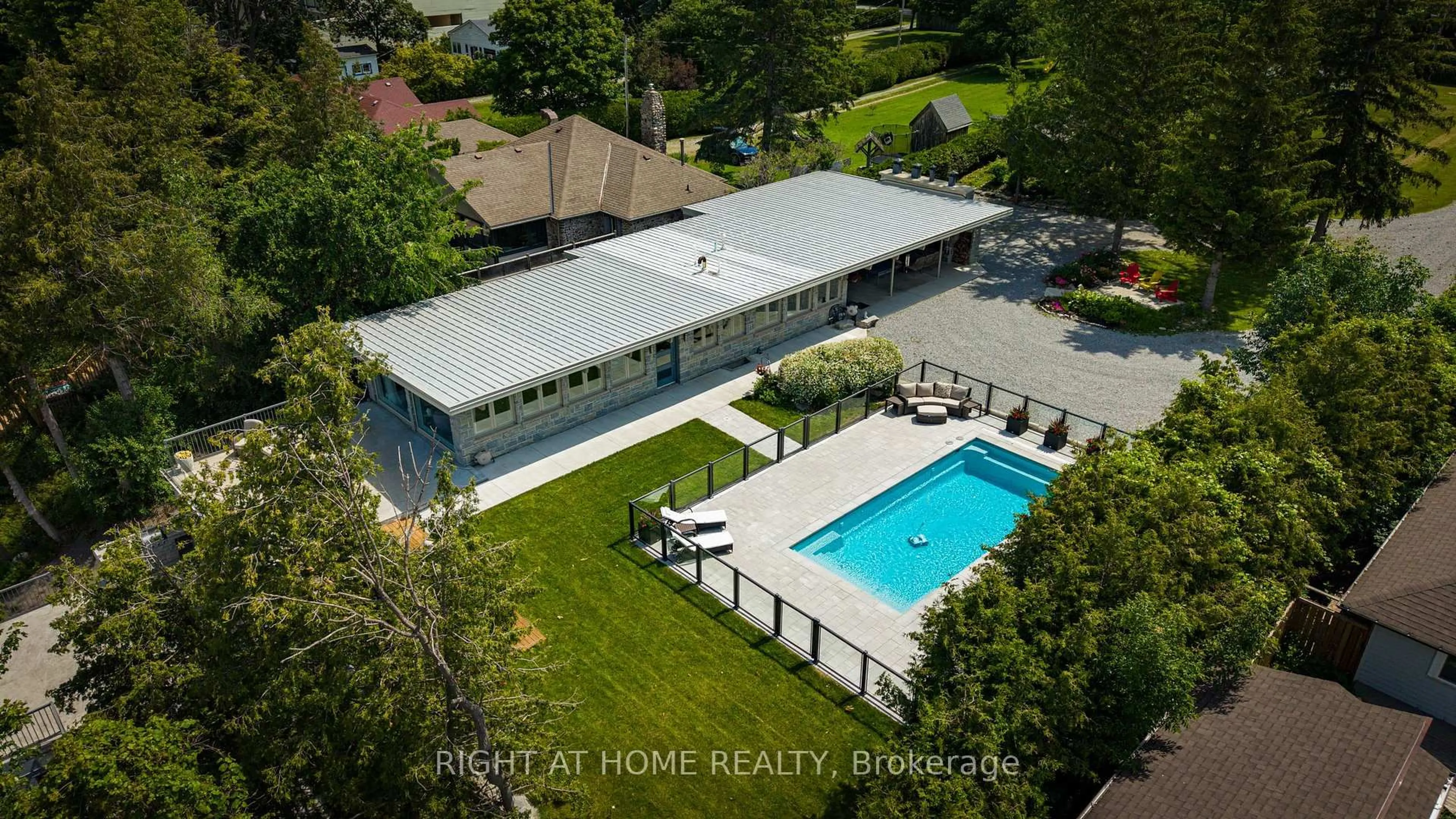A pic from outside/outdoor area/front of a property/back of a property/a pic from drone, building for 25260 Maple Beach Rd, Brock Ontario L0K 1A0