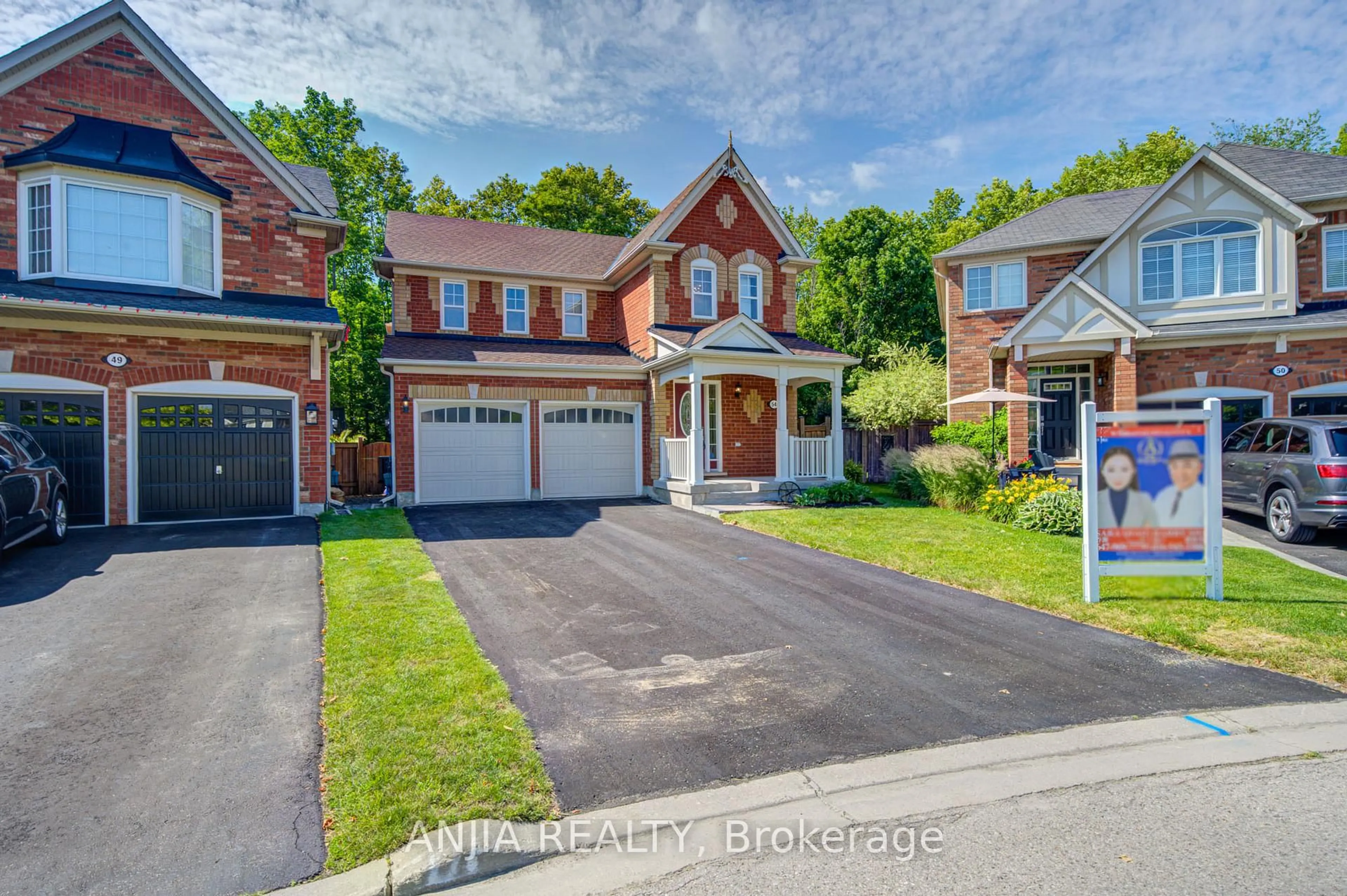 Home with brick exterior material, street for 54 Weldon Woods Crt, Whitchurch-Stouffville Ontario L4A 0J4