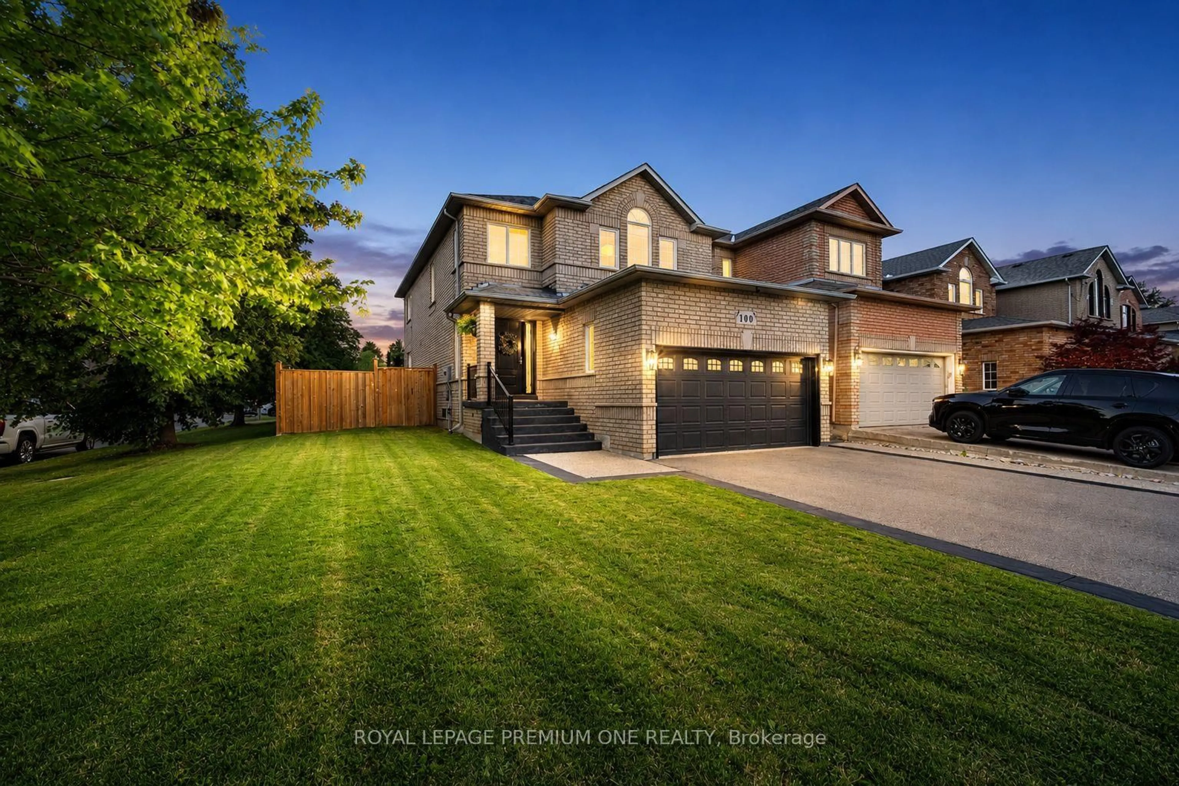 Unknown for 100 Isaac Murray Ave, Vaughan Ontario L6A 2S6