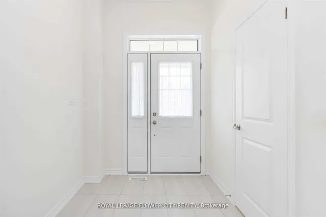 2282 Grainger Loop Cres, Innisfil 3