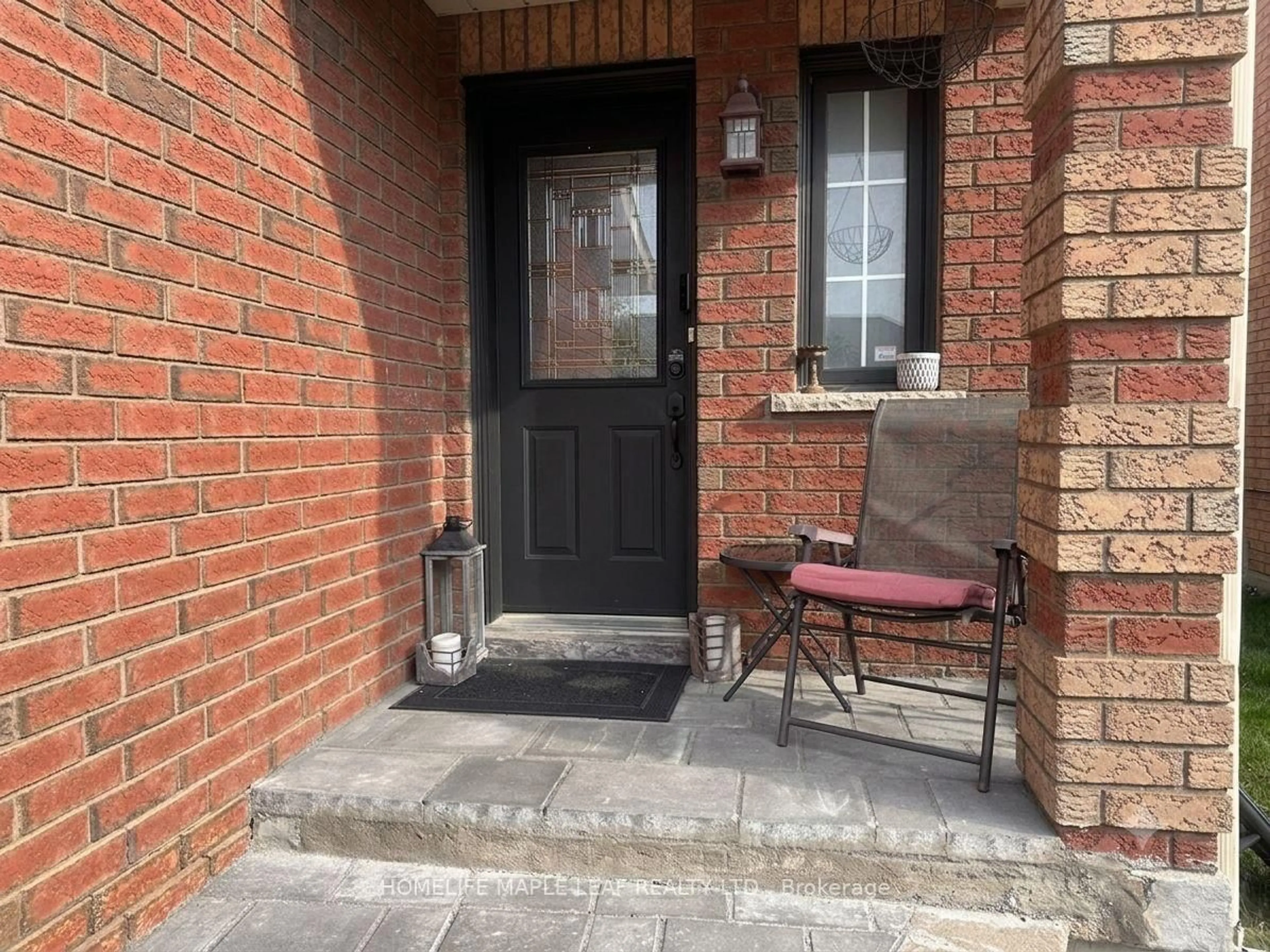 Indoor entryway for 29 Stonebriar Dr, Vaughan Ontario L6A 2N2