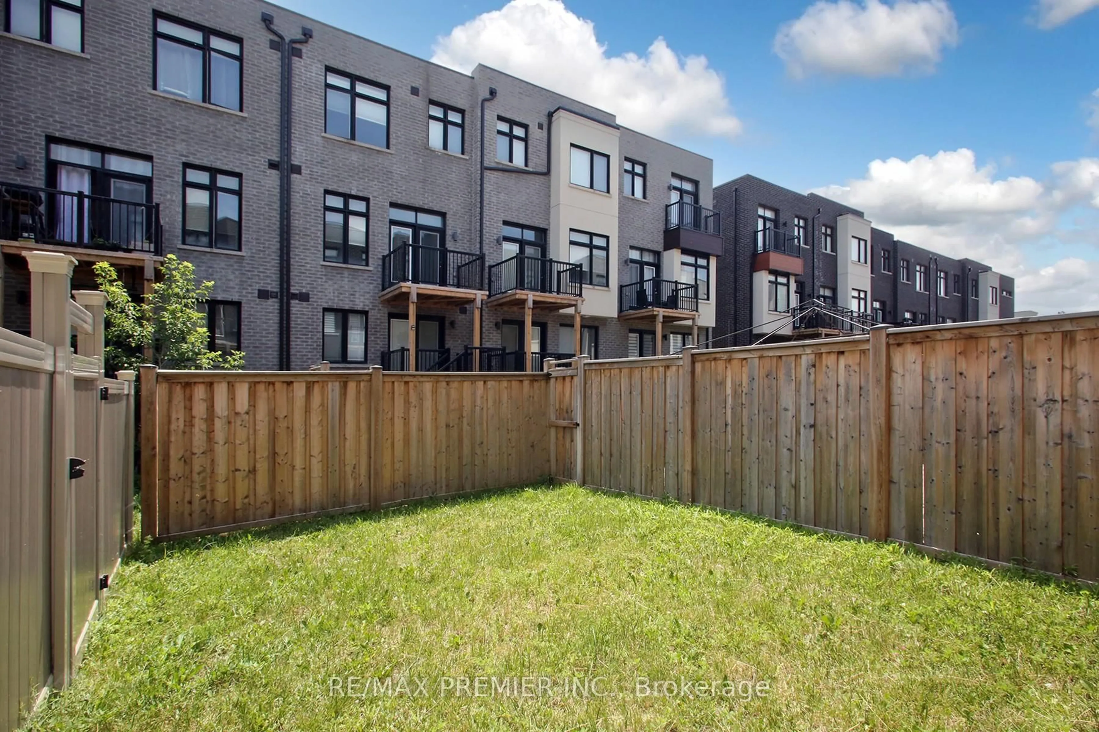 A pic from outside/outdoor area/front of a property/back of a property/a pic from drone, street for 187 Lebovic Campus Dr, Vaughan Ontario L6A 5A1