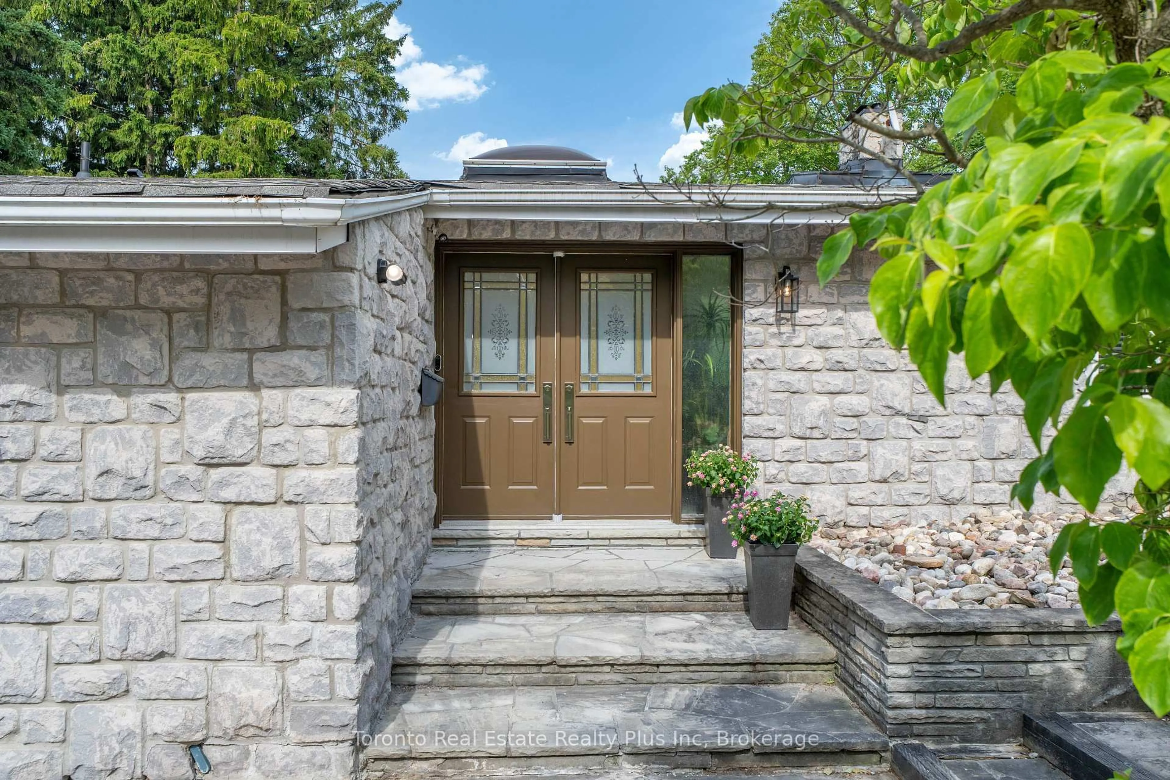 Unknown for 39 Dove Lane, Markham Ontario L3T 1W1