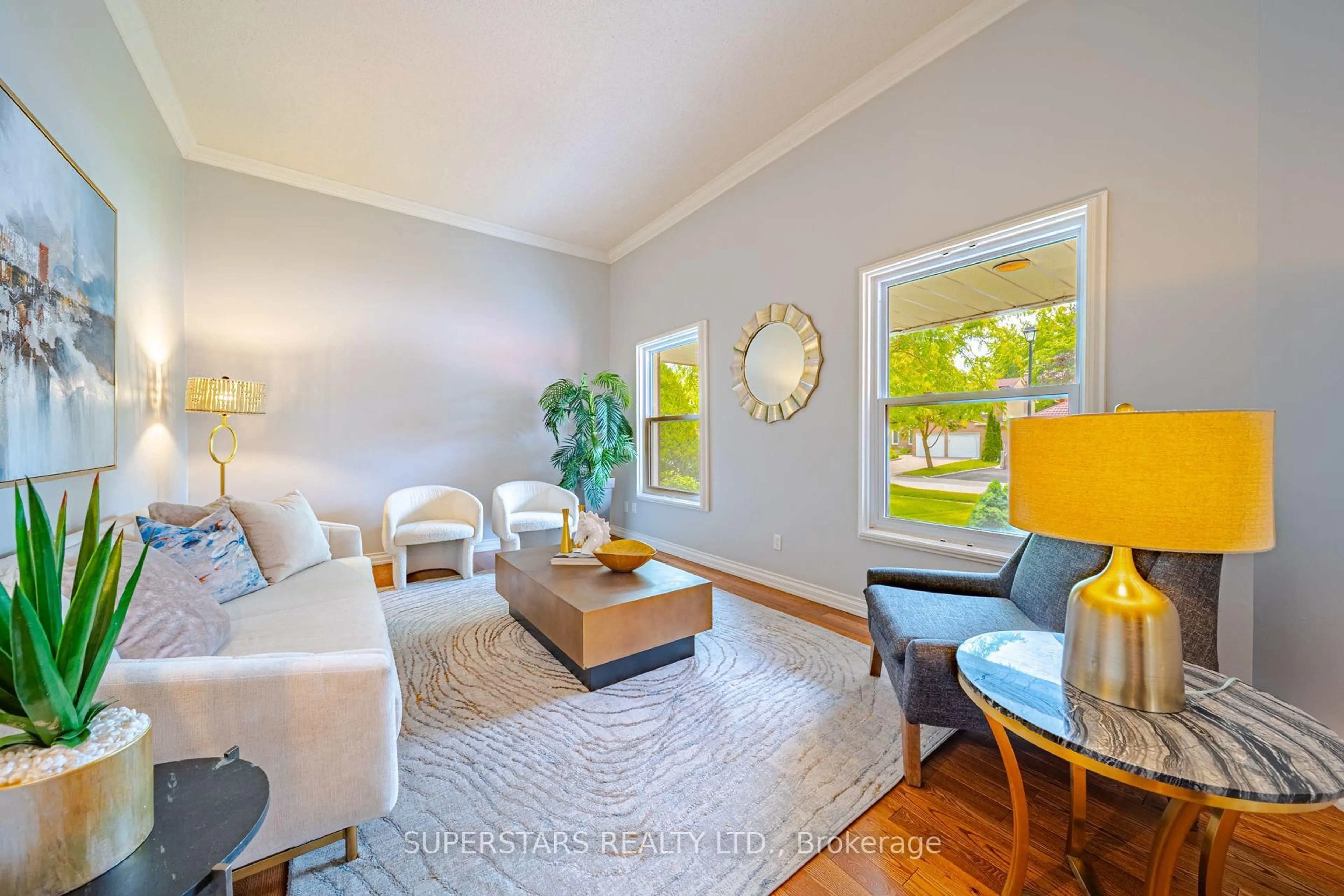 Living room with furniture, unknown for 99 Peevers Cres, Newmarket Ontario L3Y 7T2