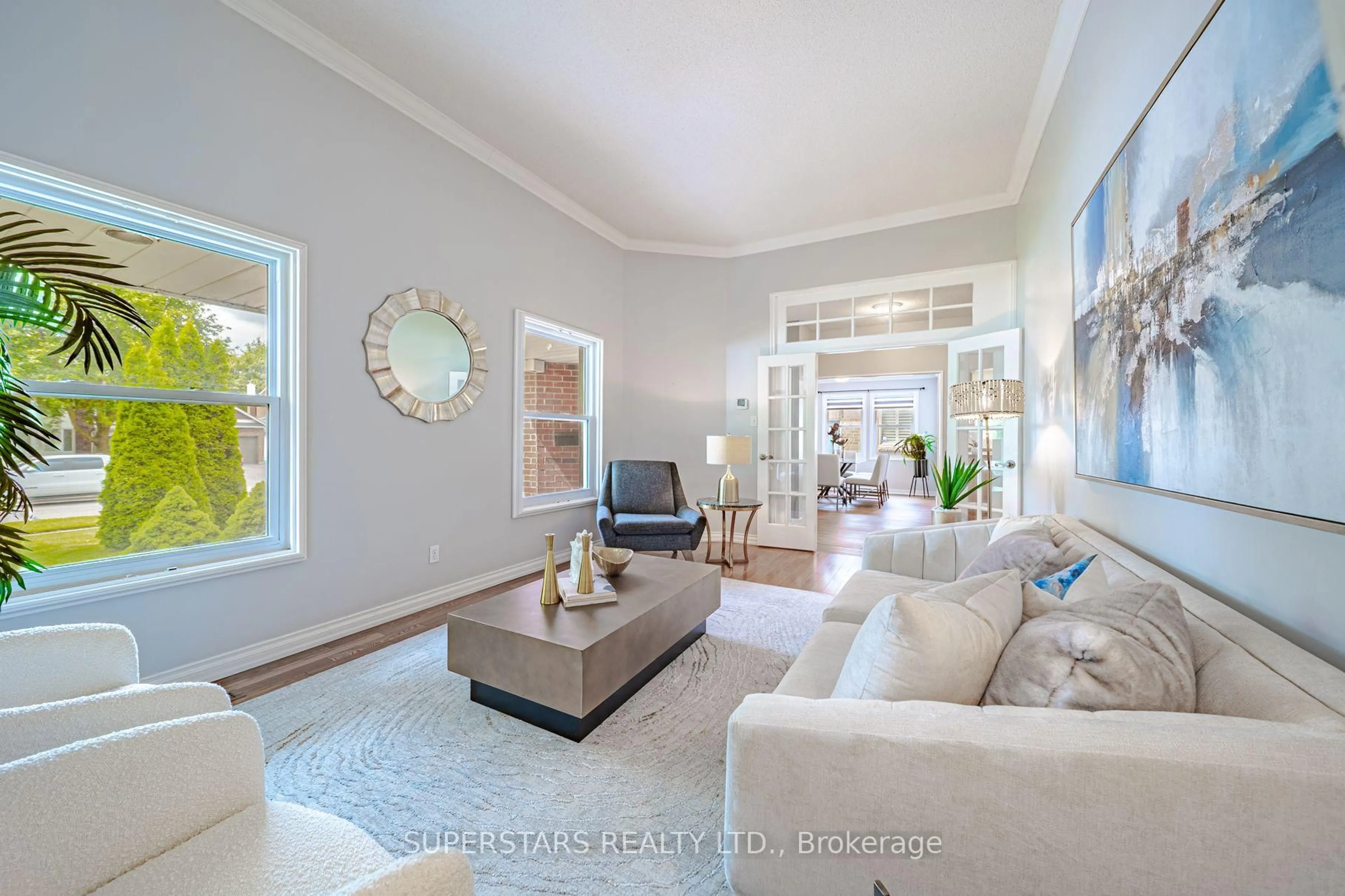 Living room with furniture, unknown for 99 Peevers Cres, Newmarket Ontario L3Y 7T2