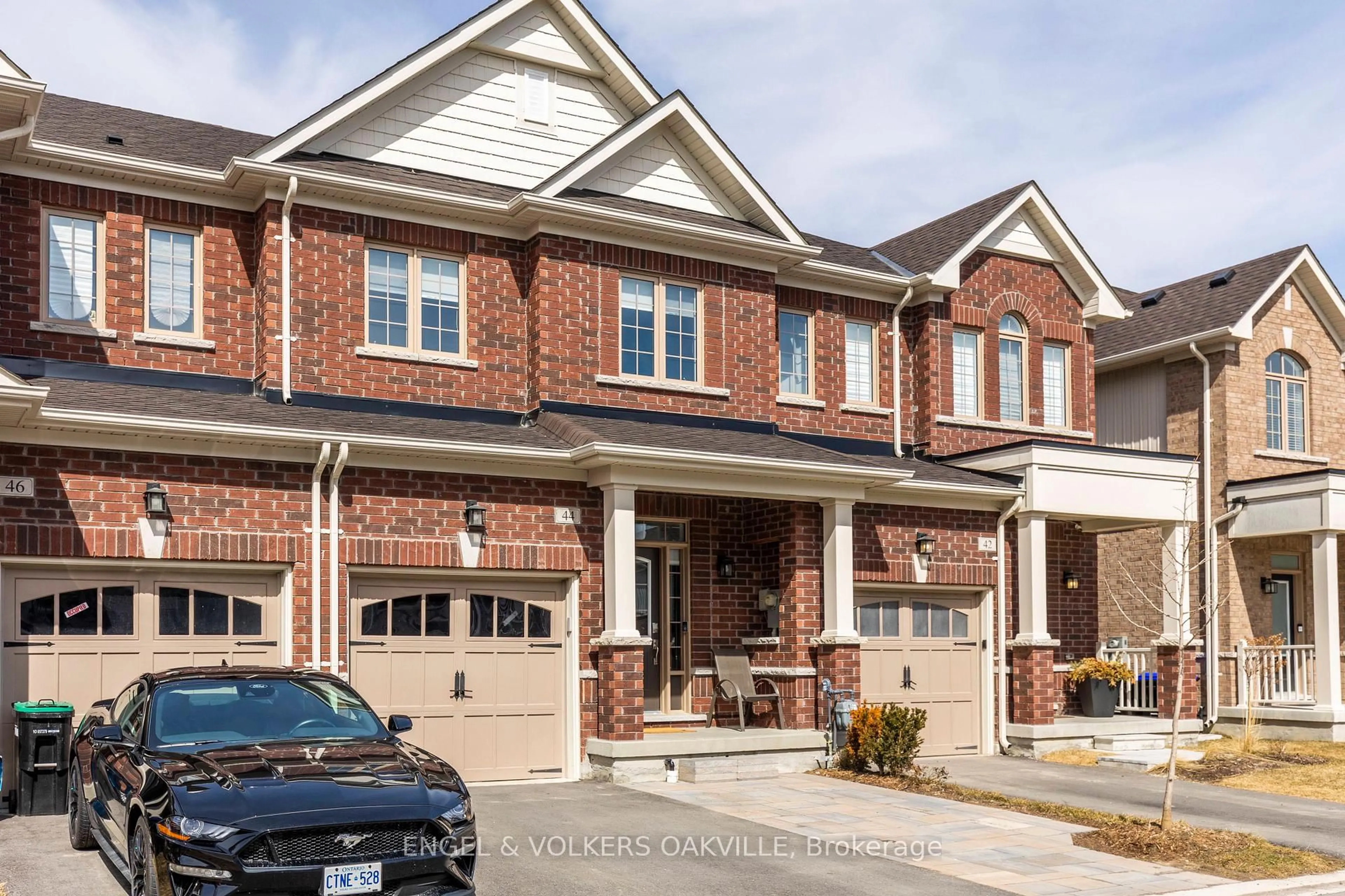 Home with brick exterior material, street for 44 Clifford Cres, New Tecumseth Ontario L0G 1W0