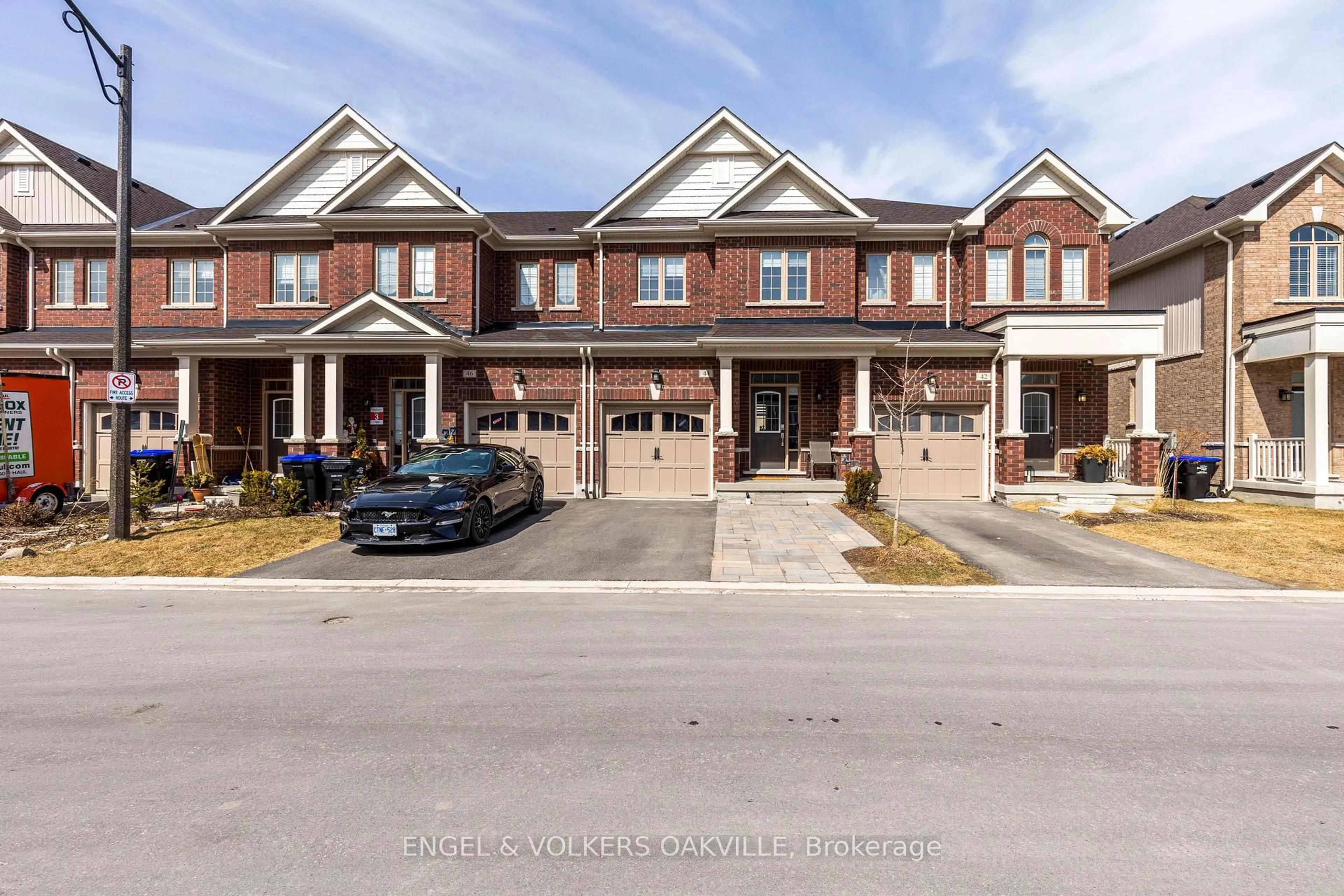 Home with brick exterior material, street for 44 Clifford Cres, New Tecumseth Ontario L0G 1W0